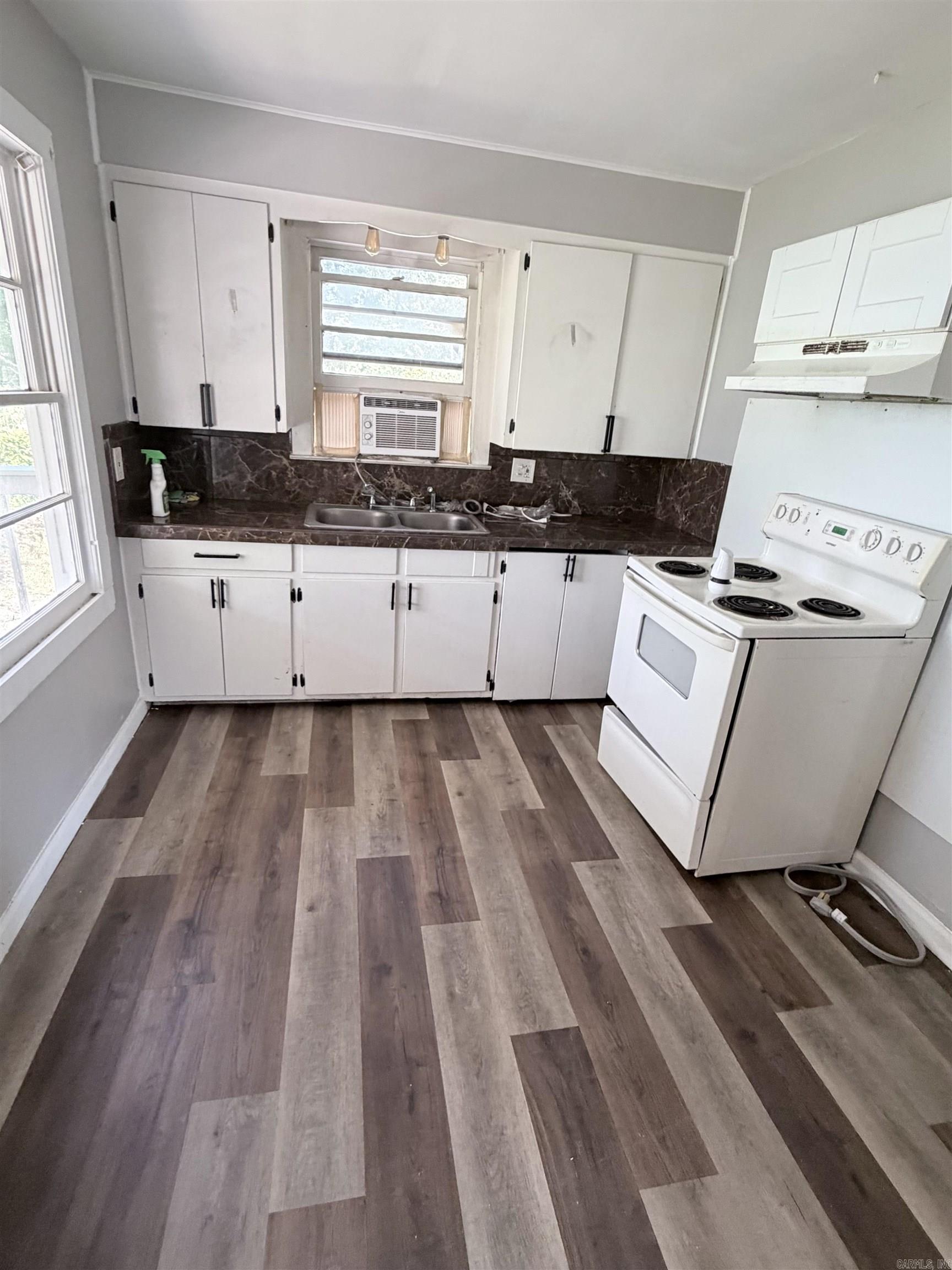 BARROW JOHN - Residential