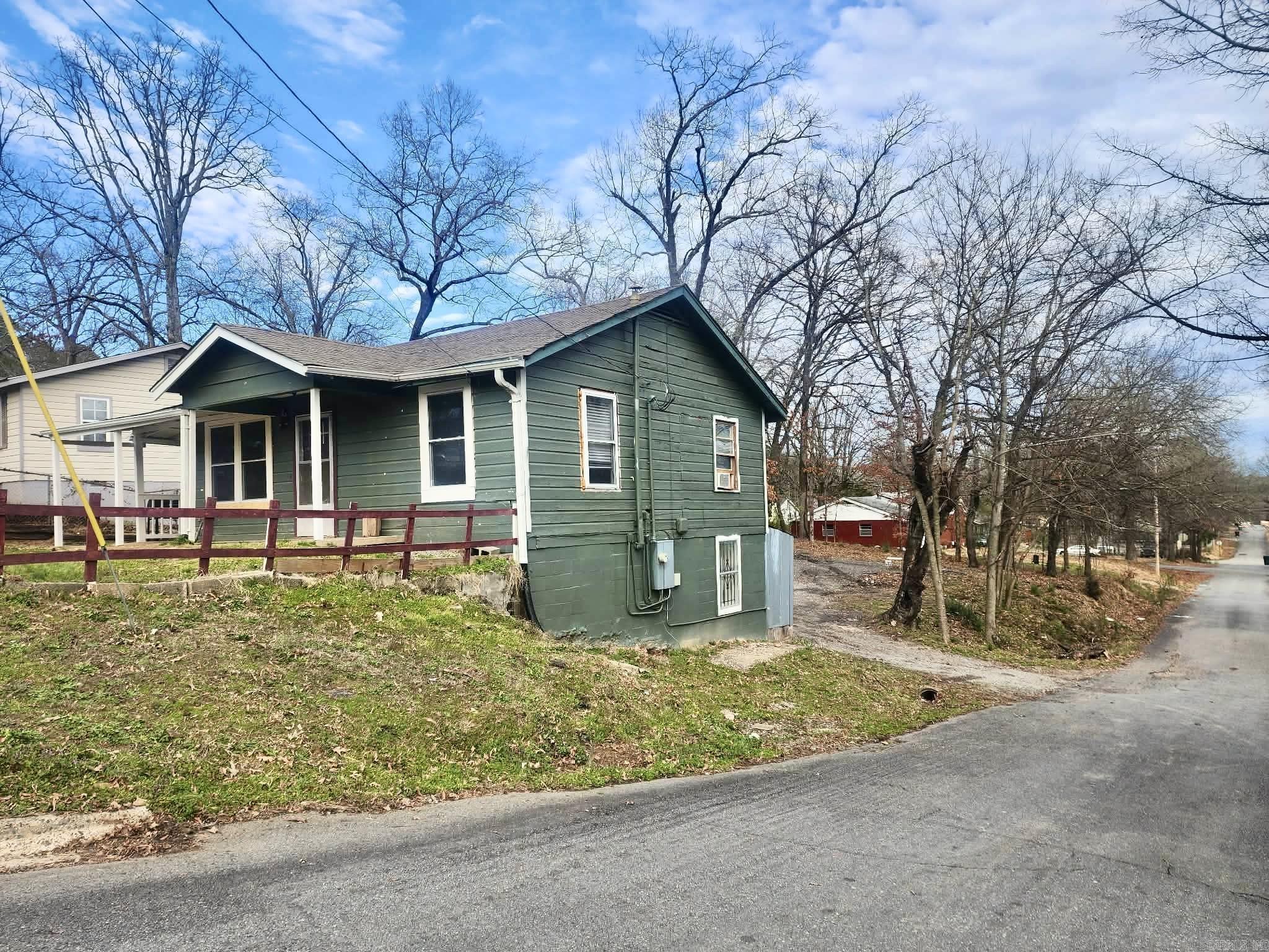BARROW JOHN - Residential