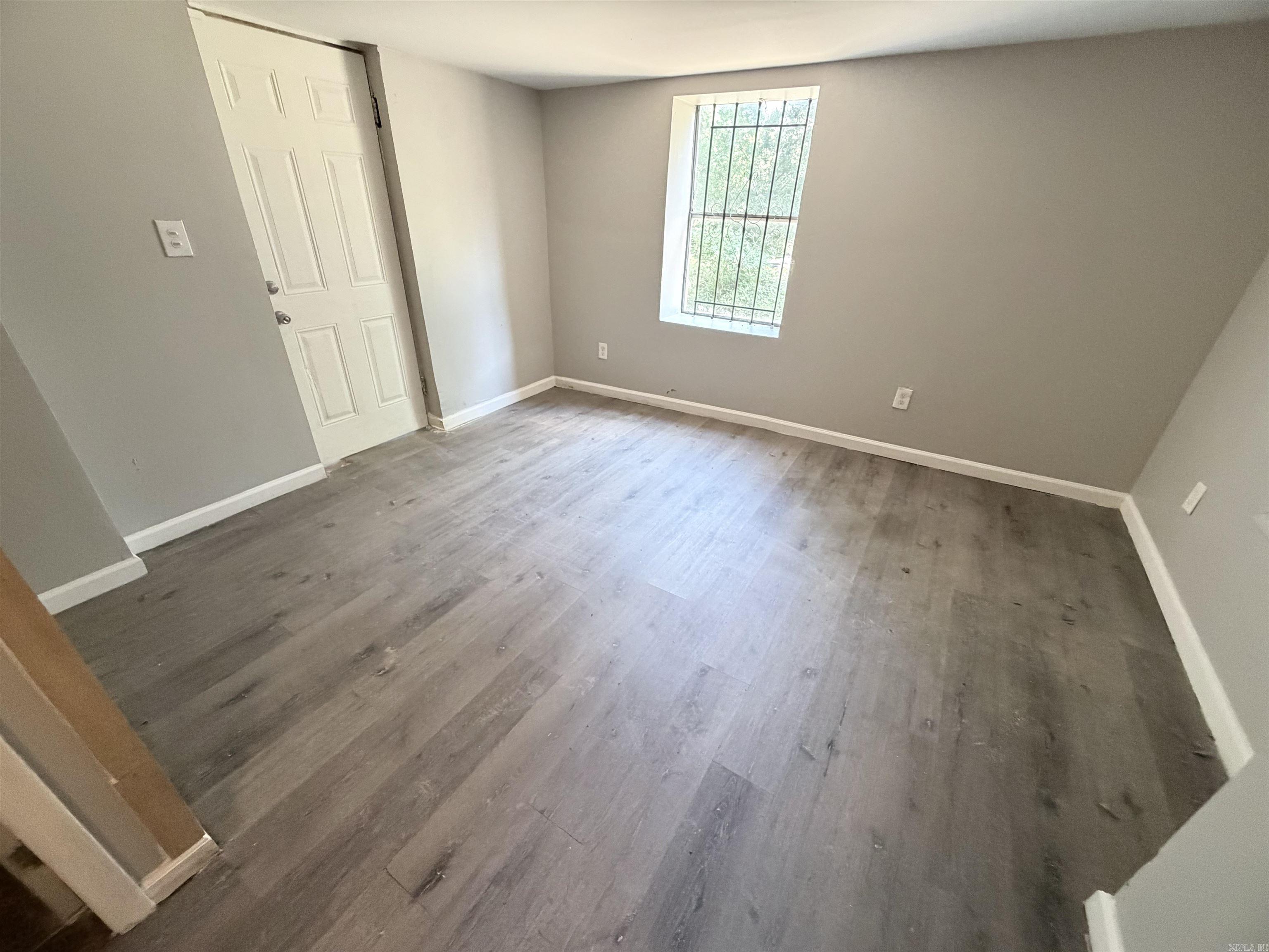 BARROW JOHN - Residential