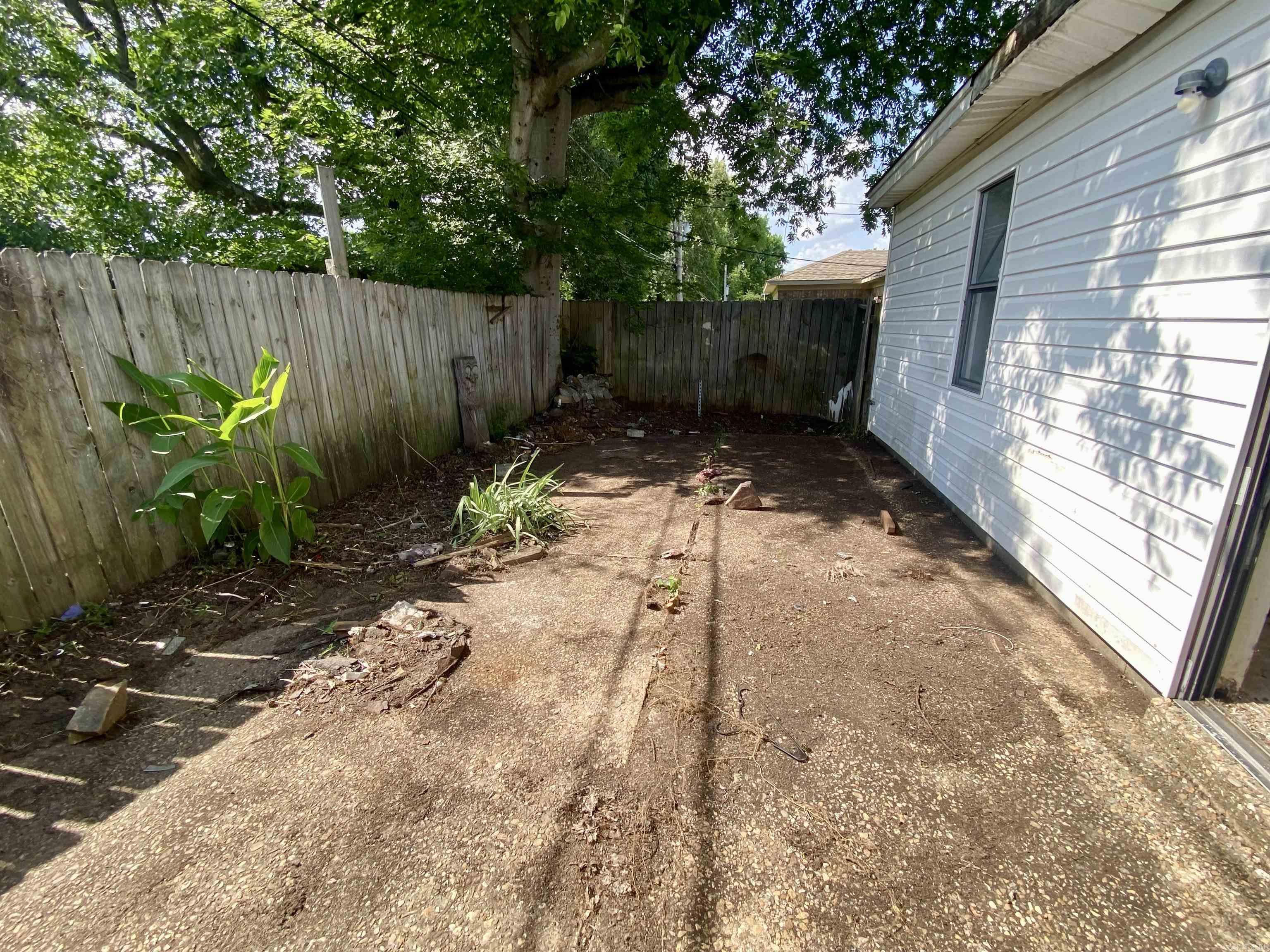 BRIARFIELD - Residential