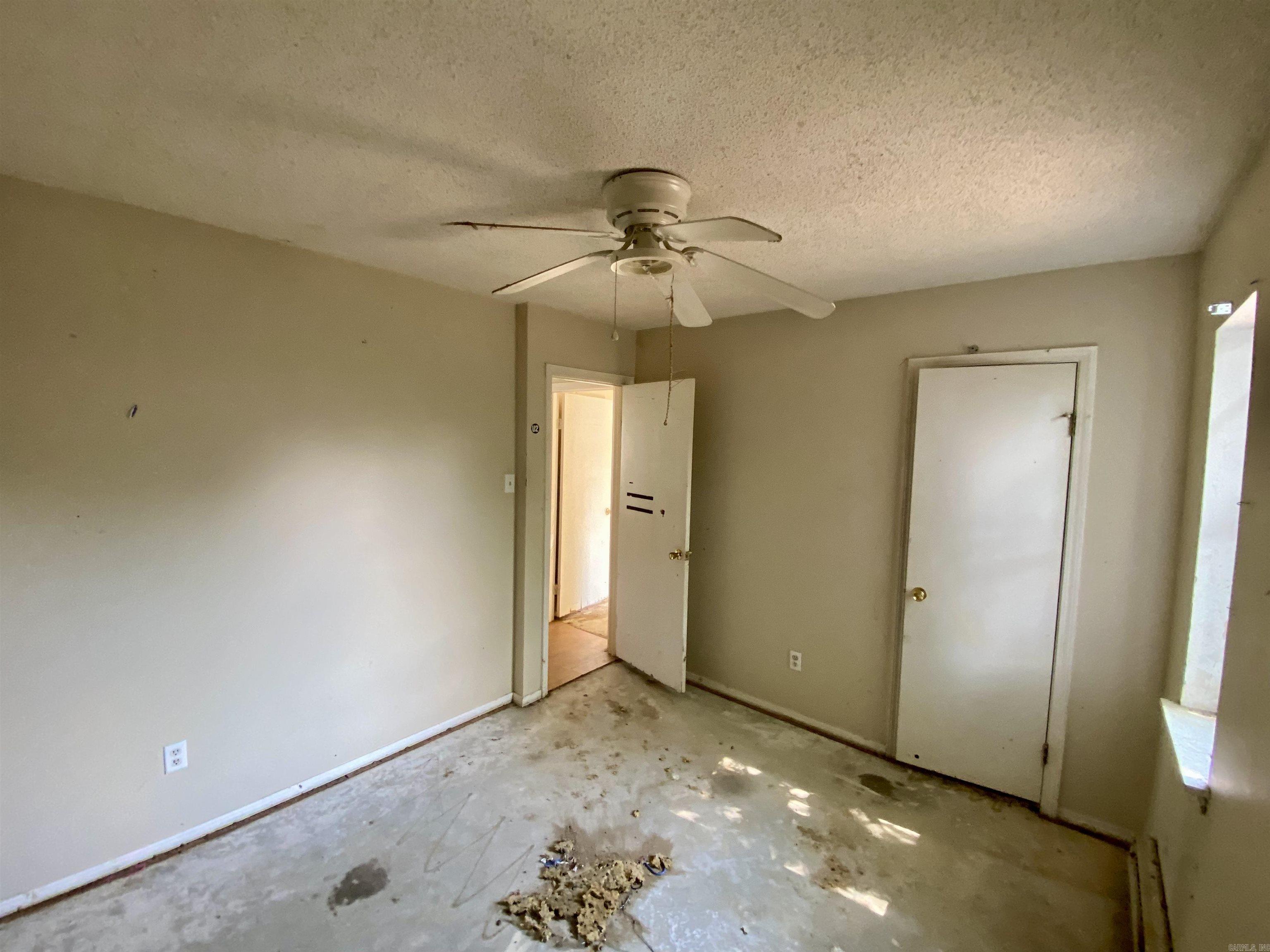 BRIARFIELD - Residential