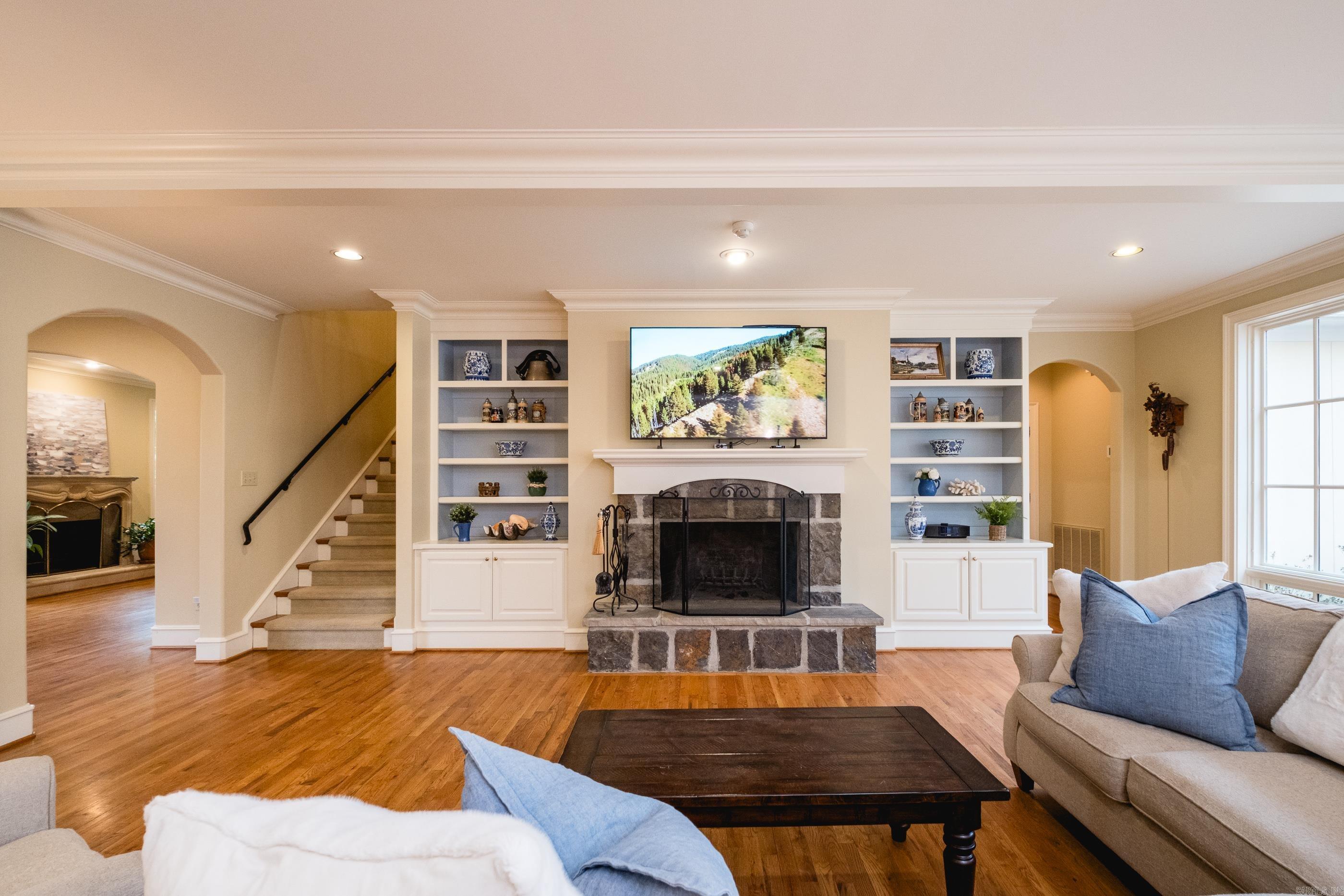SOMERSETT ESTATES - Residential