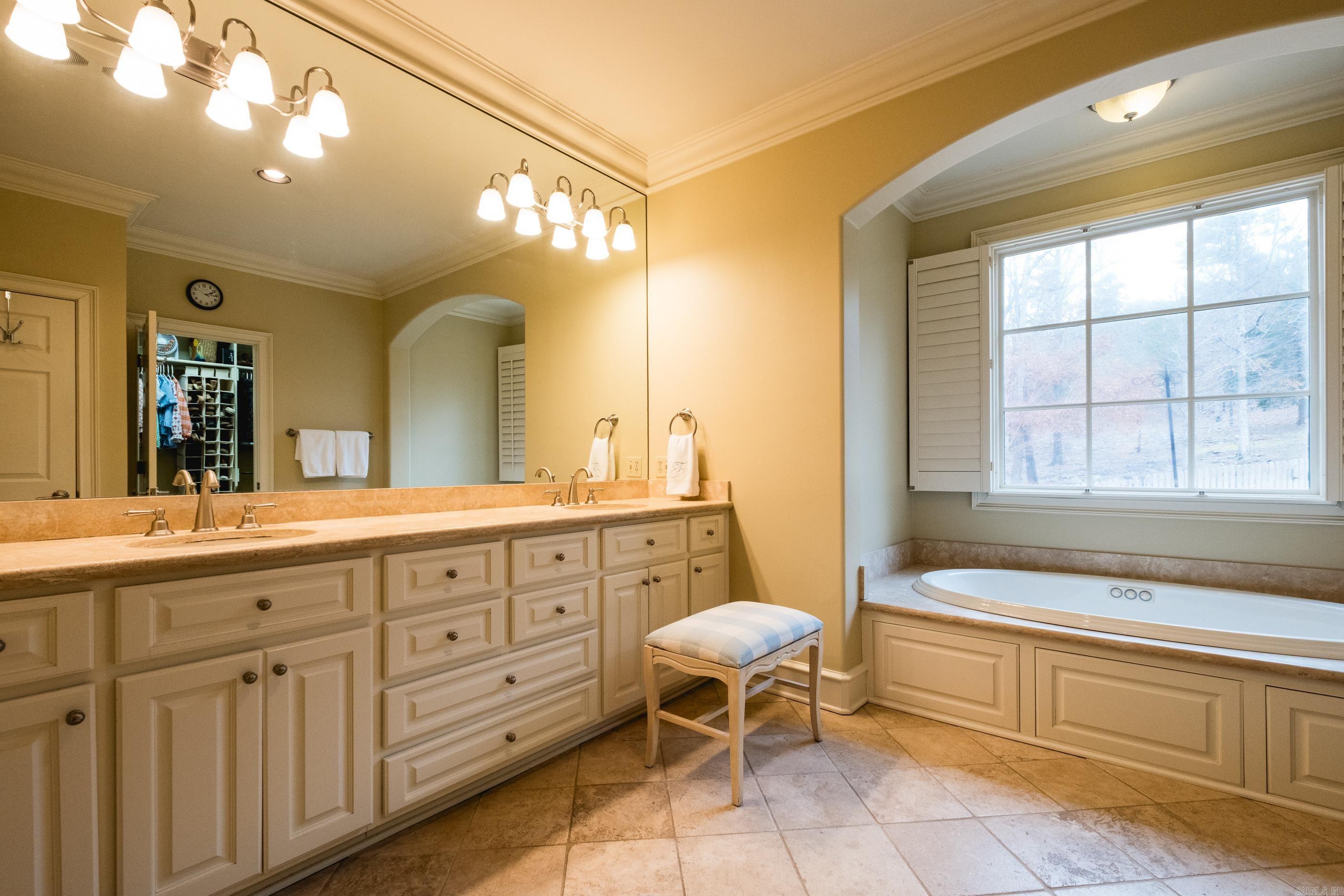 SOMERSETT ESTATES - Residential