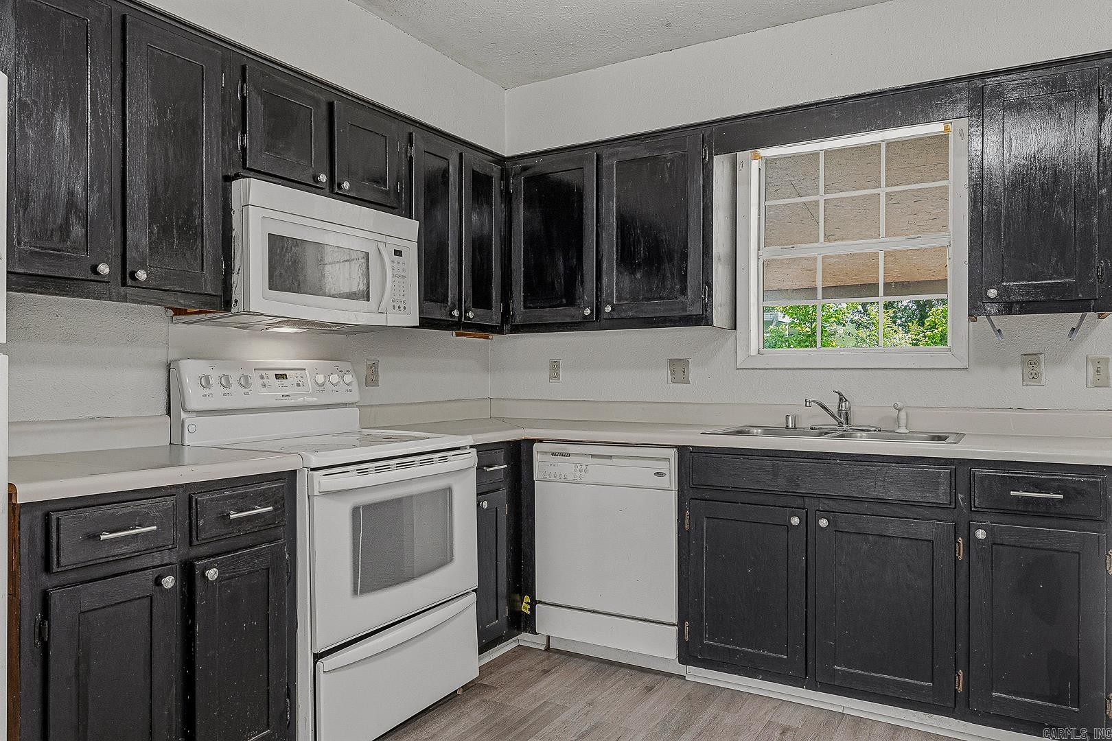 BROOKSIDE - Residential