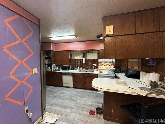 ALEXANDER HEIGHTS - Residential