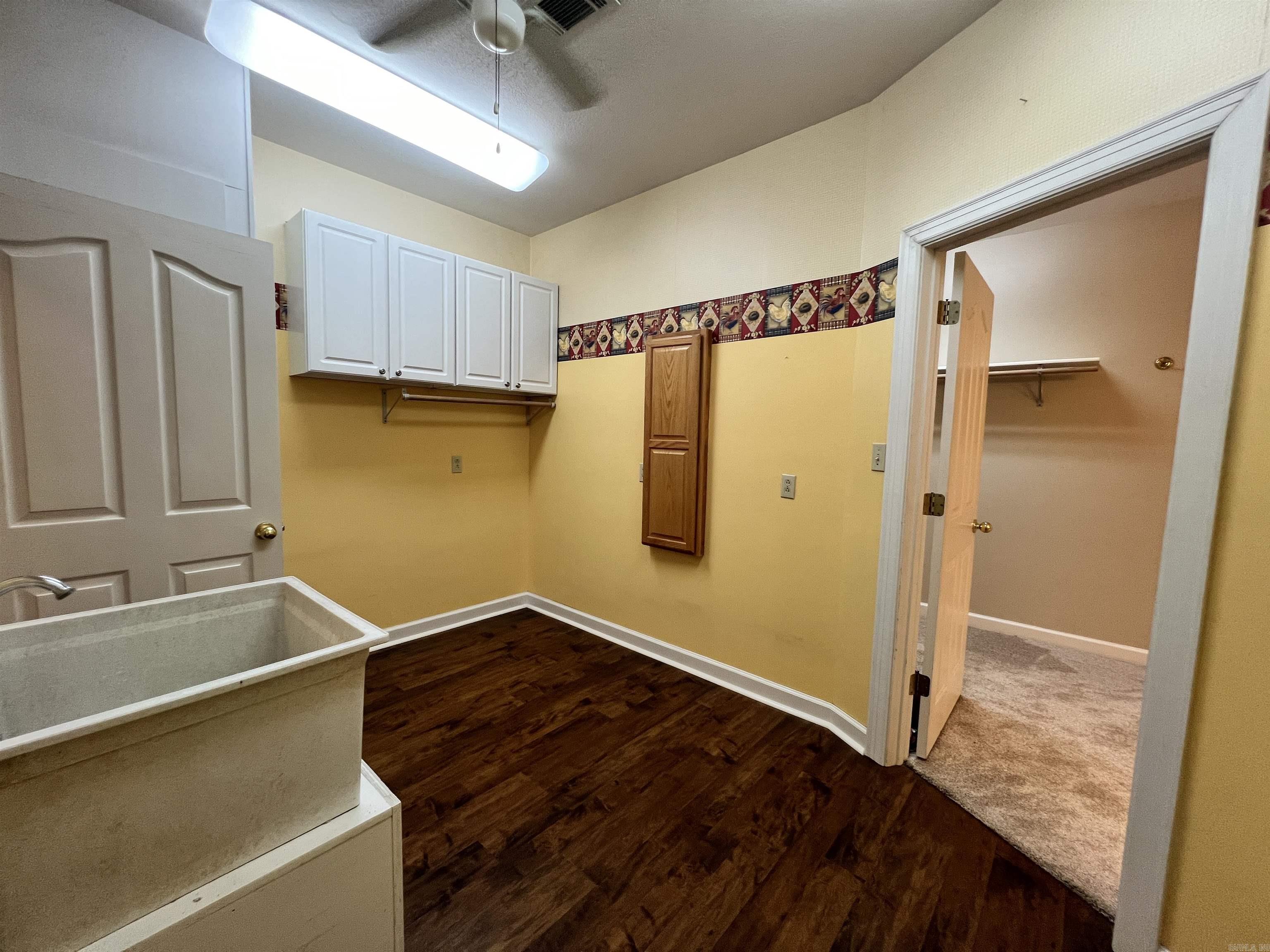 WESTERN VALLEY SUBDIV - Residential