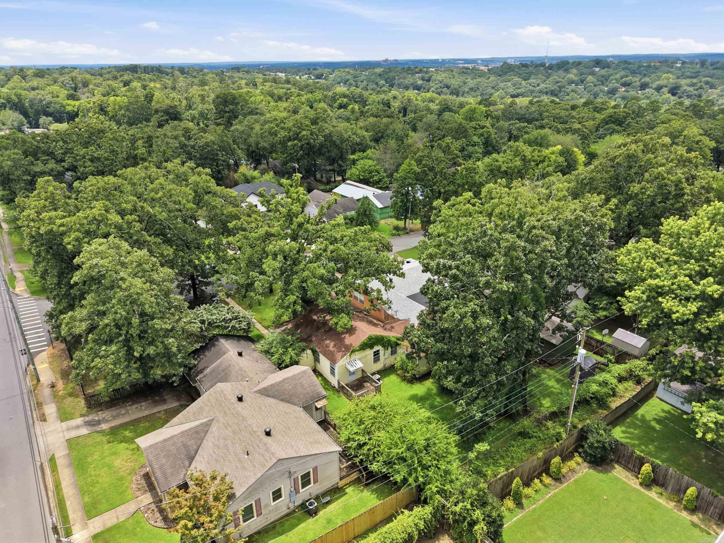 CAMMACK WOODS - Residential