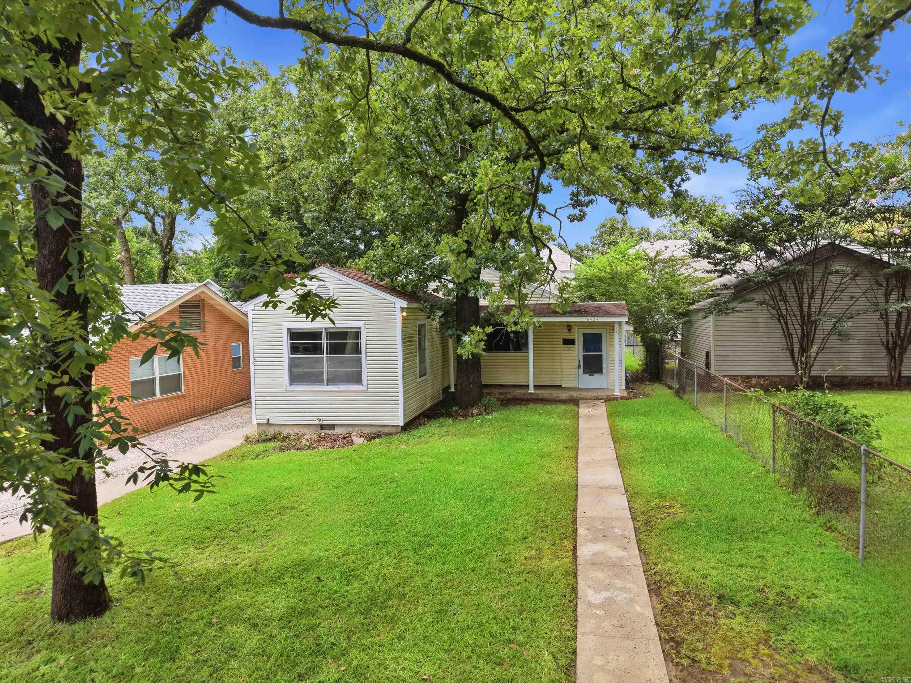 CAMMACK WOODS - Residential