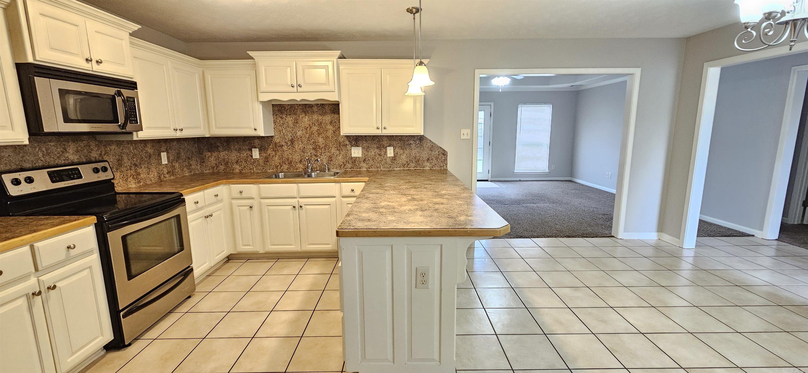 WILLOW LAKE - Residential