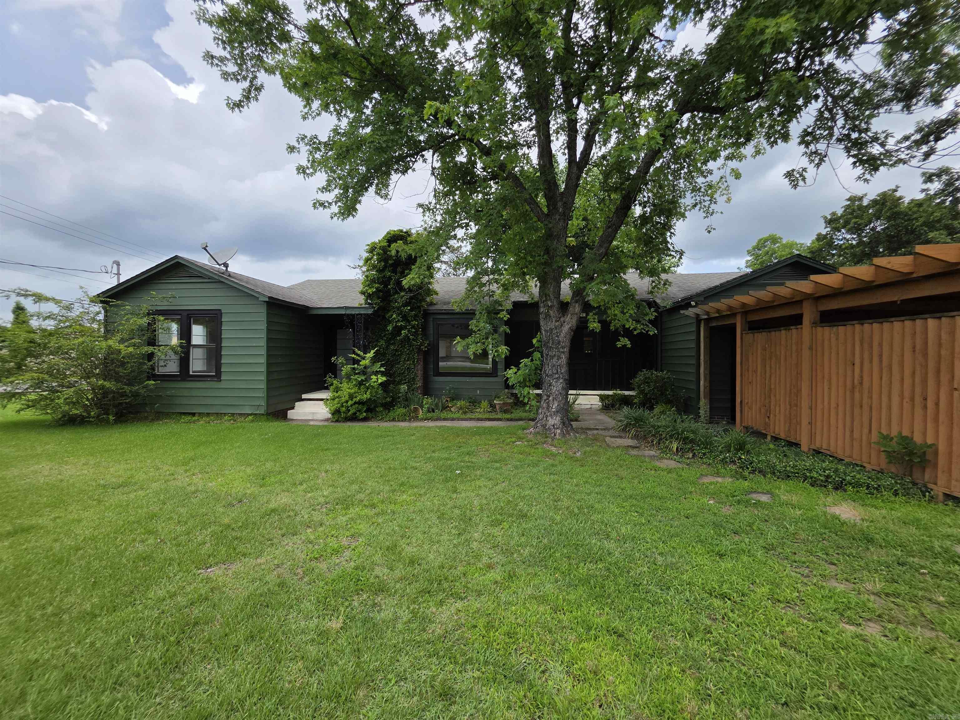 Welcome home to this charming 2-bedroom, 1-bathroom residence nestled in the highly desirable Park Hill Community. Offering a perfect blend of comfort and character, this home features inviting living spaces and outdoor amenities you'll love. Enjoy being just minutes from local shopping, dining, entertainment, parks, and easy access to major highways, making commuting a breeze. Whether you're looking for a cozy place to call home or a great outdoor space to enjoy with family and friends, this Park Hill gem has it all! Call to schedule your Private Tour today