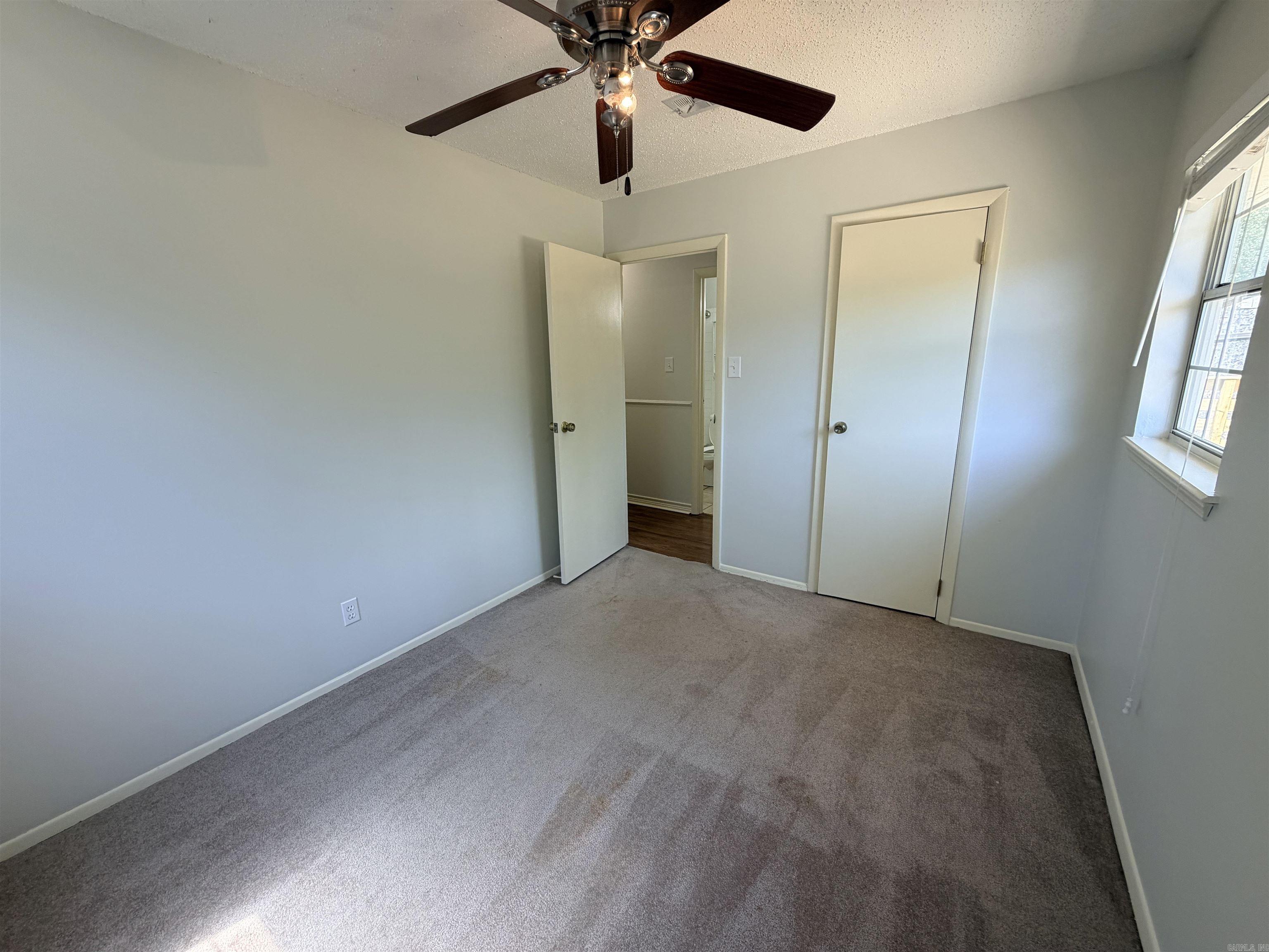 KELLOGG LAKE EST - Residential