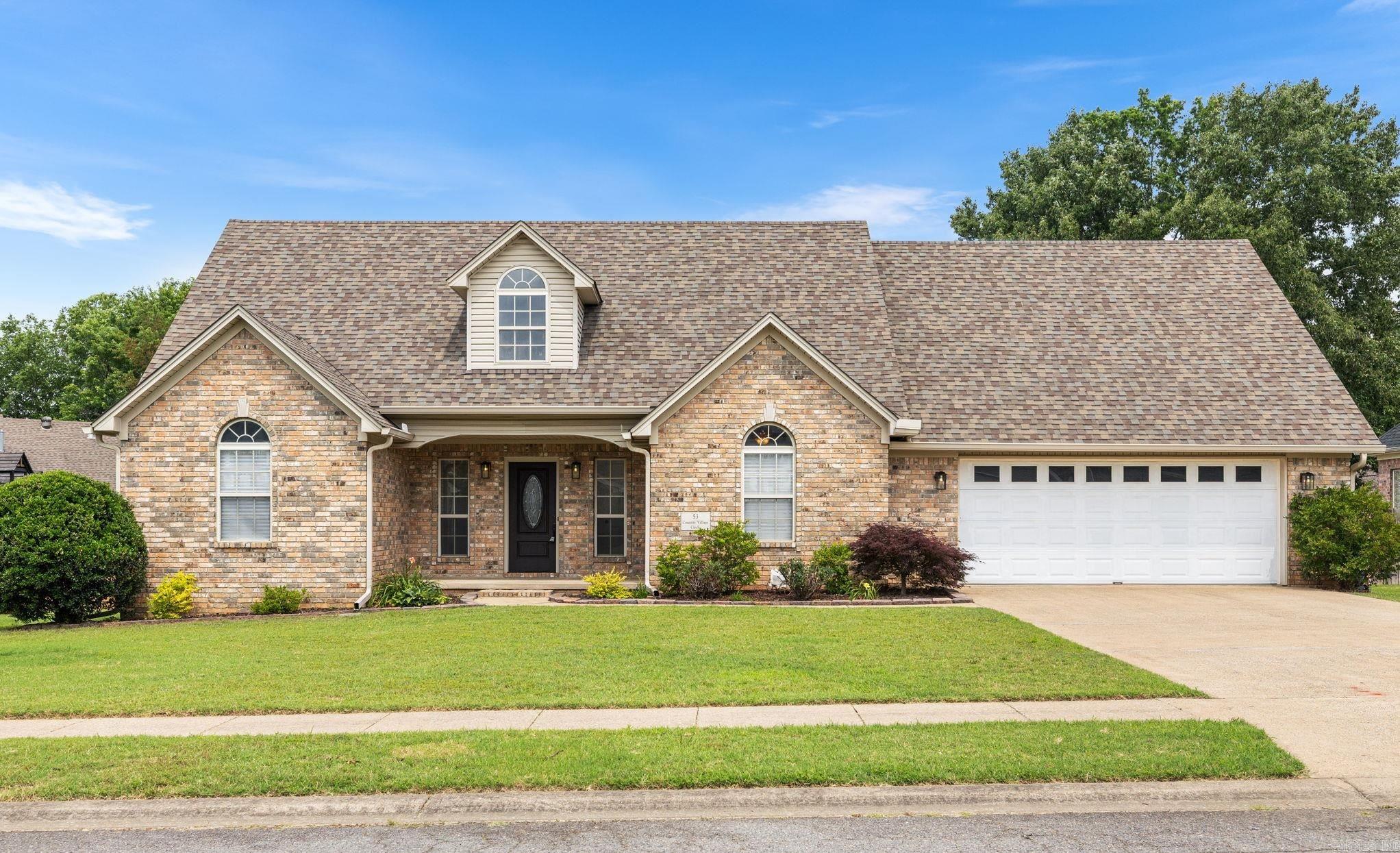 COUNTRY VILLAGE ESTATES - Residential