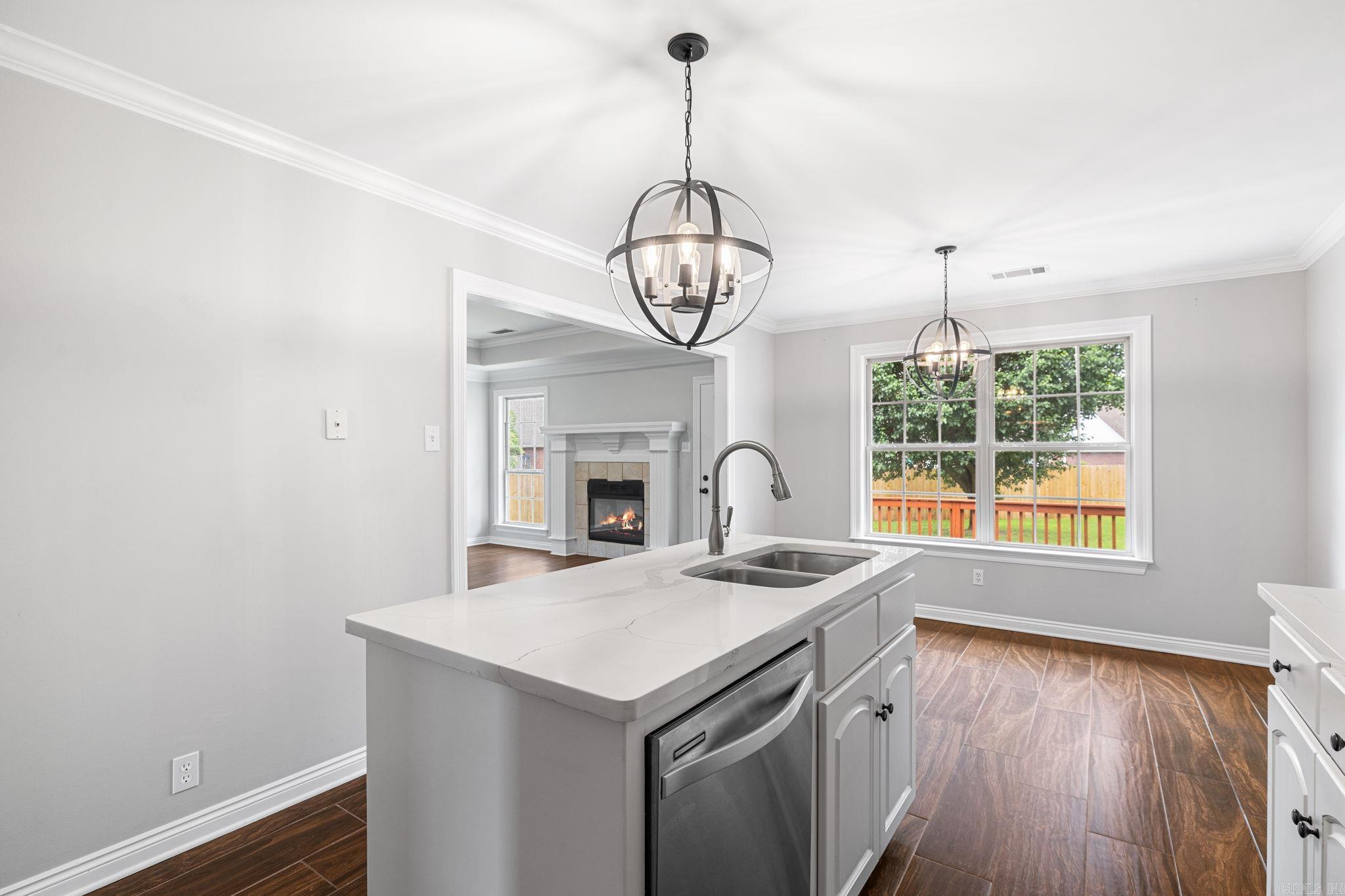 COUNTRY VILLAGE ESTATES - Residential