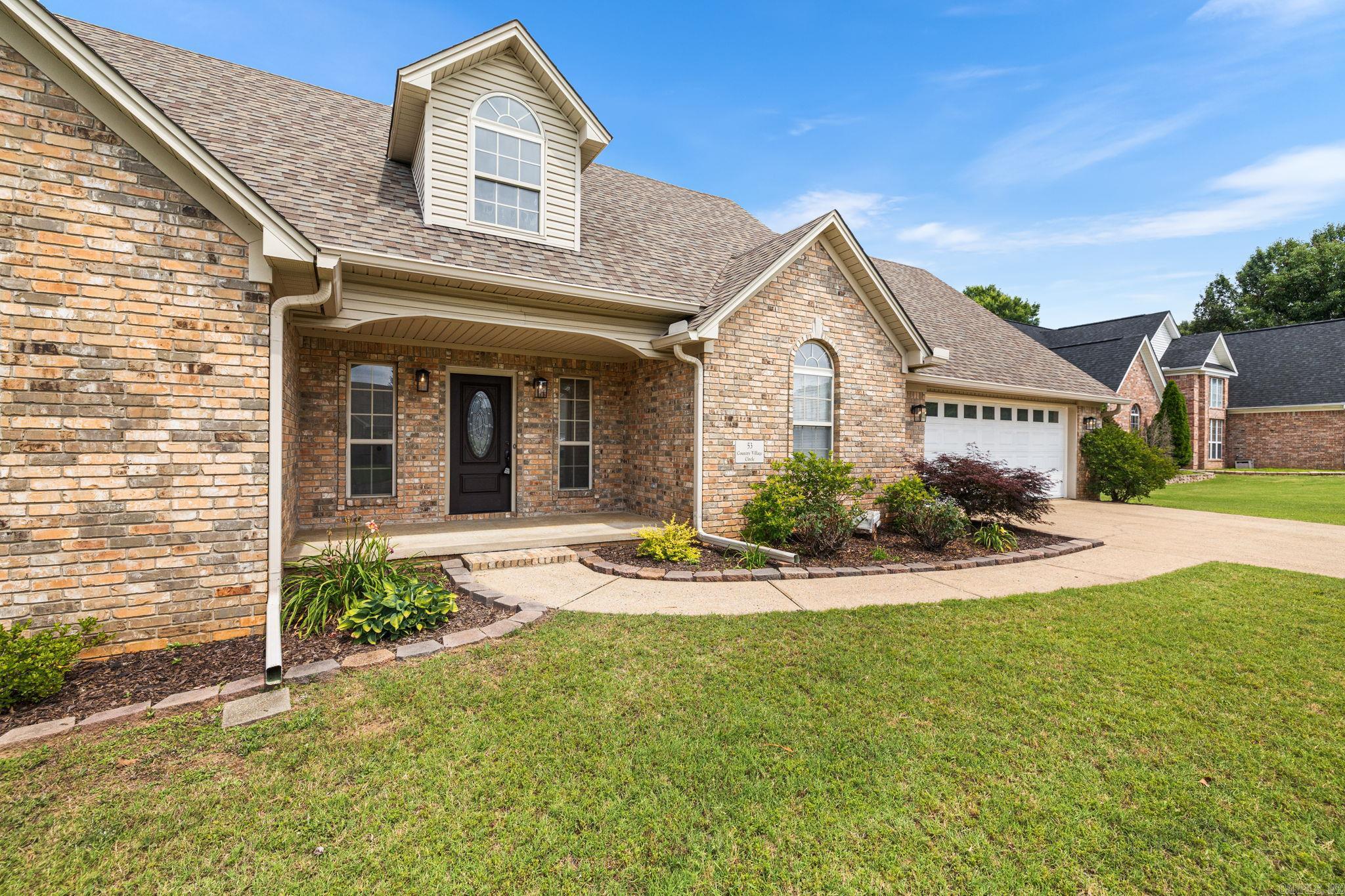 COUNTRY VILLAGE ESTATES - Residential