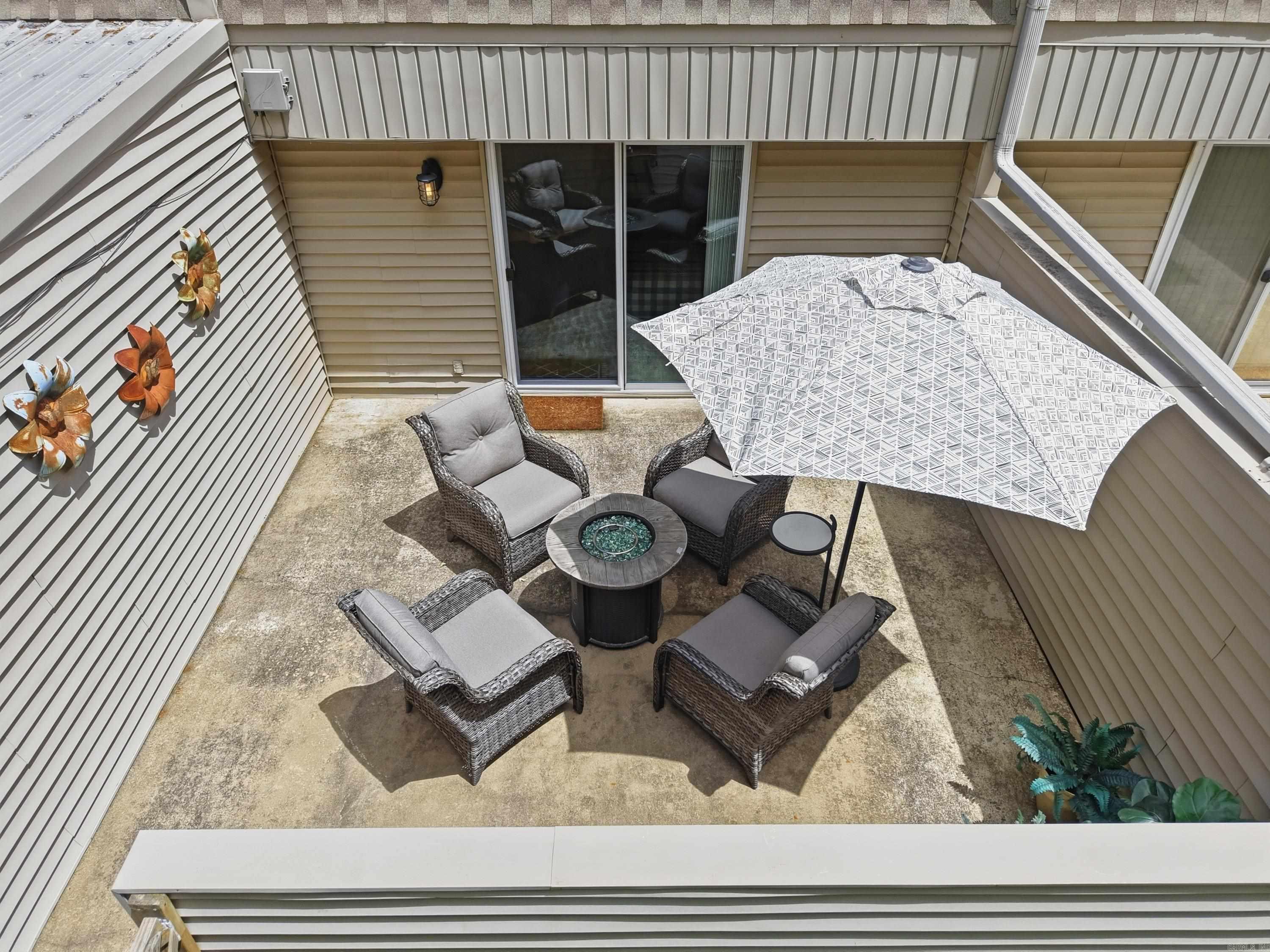 LAKEWOOD HILLS CONDO - Residential