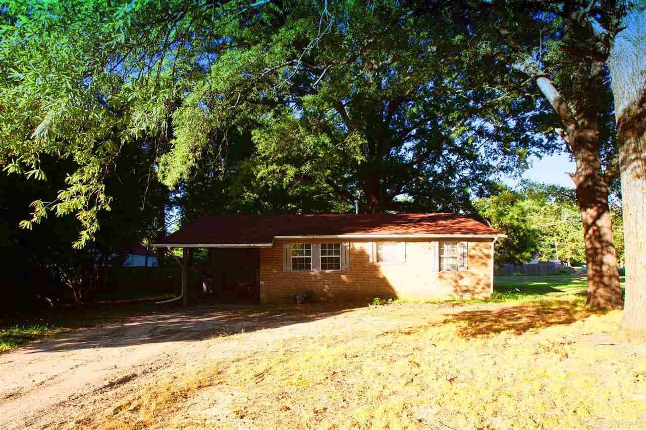 3 bedroom, 1 bath home in Jacksonville with quick access to interstate. Dark wood cabinets and granite counters in the kitchen with wood floors and carpeted bedrooms.  Our leases are for 18 months and income has to be three times the amount of rent unless you have a housing voucher.
