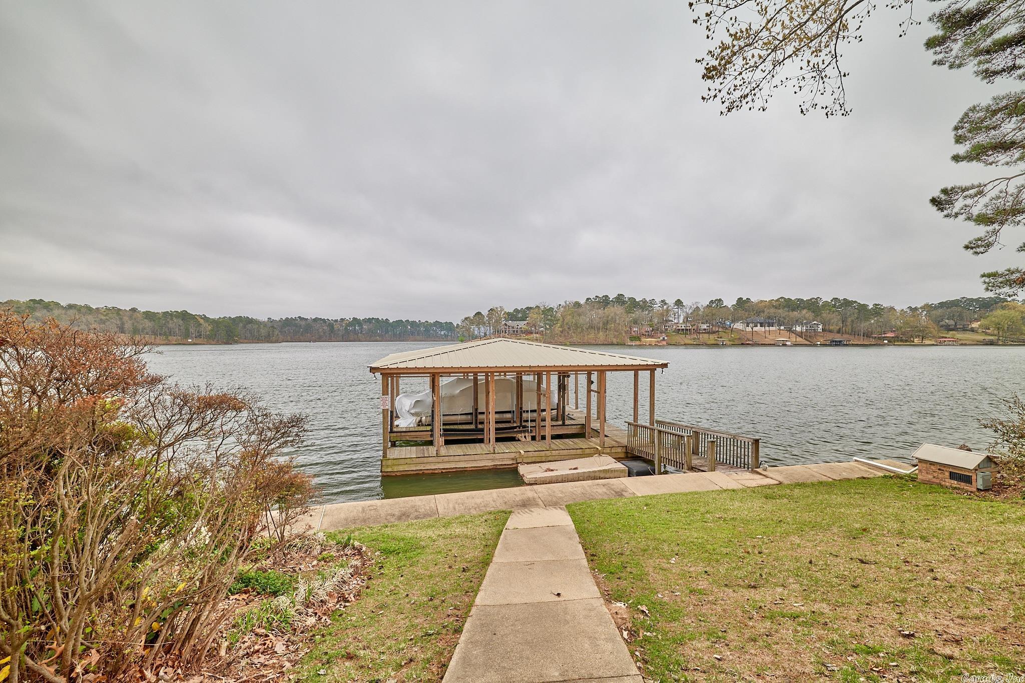 Quinns Lake Park - Residential