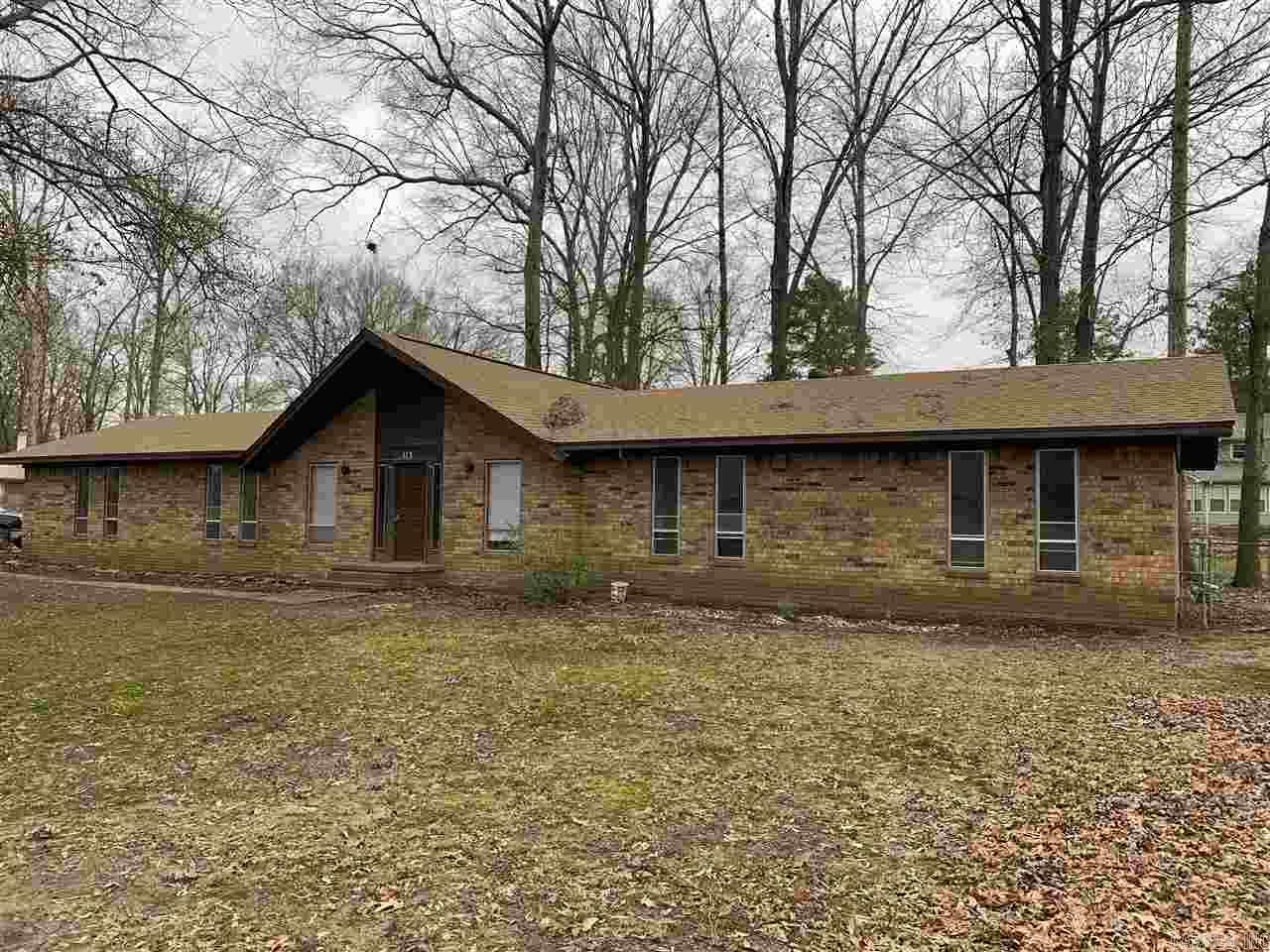 3 BR, 2BA Home in beautiful subdivision. Home also has Mother in law Quarters.-Kitchen, Living, 1BR, 1 Bat, and Laundry Room.