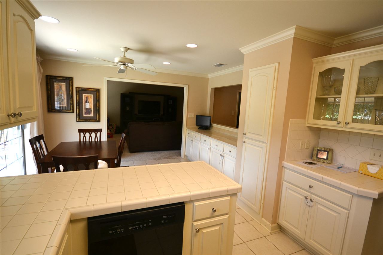 Oaks Bluff - Residential