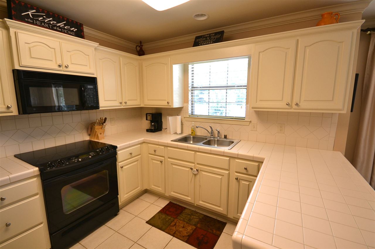 Oaks Bluff - Residential