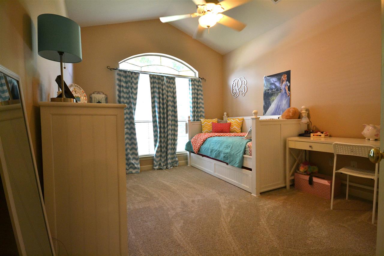 Oaks Bluff - Residential