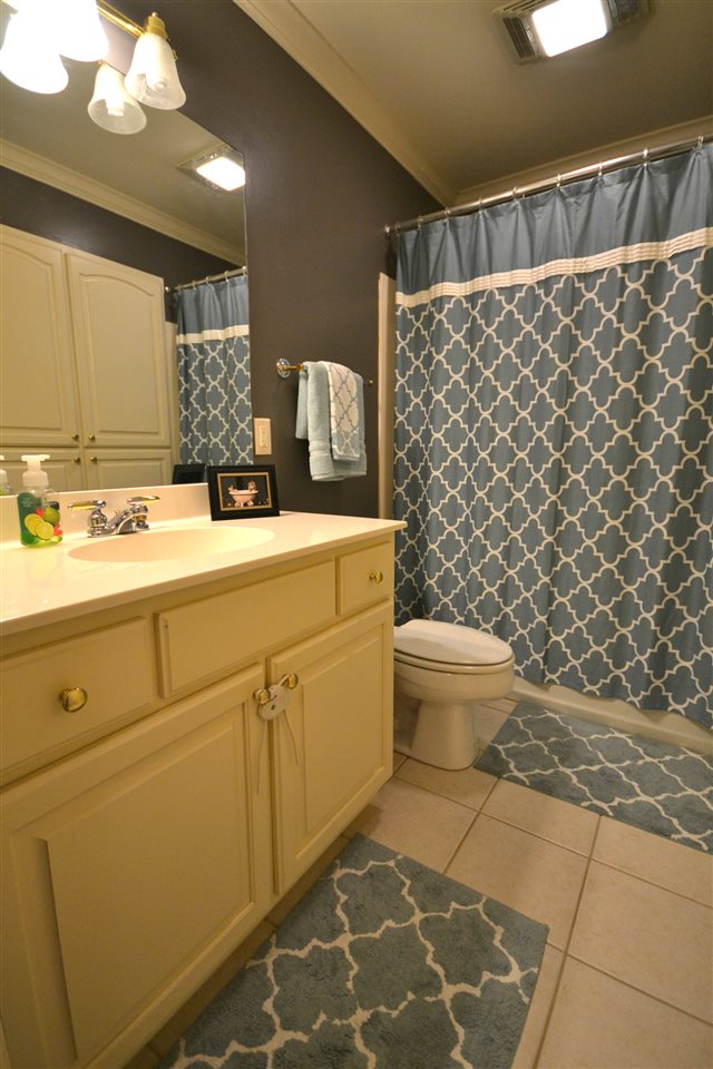 Oaks Bluff - Residential