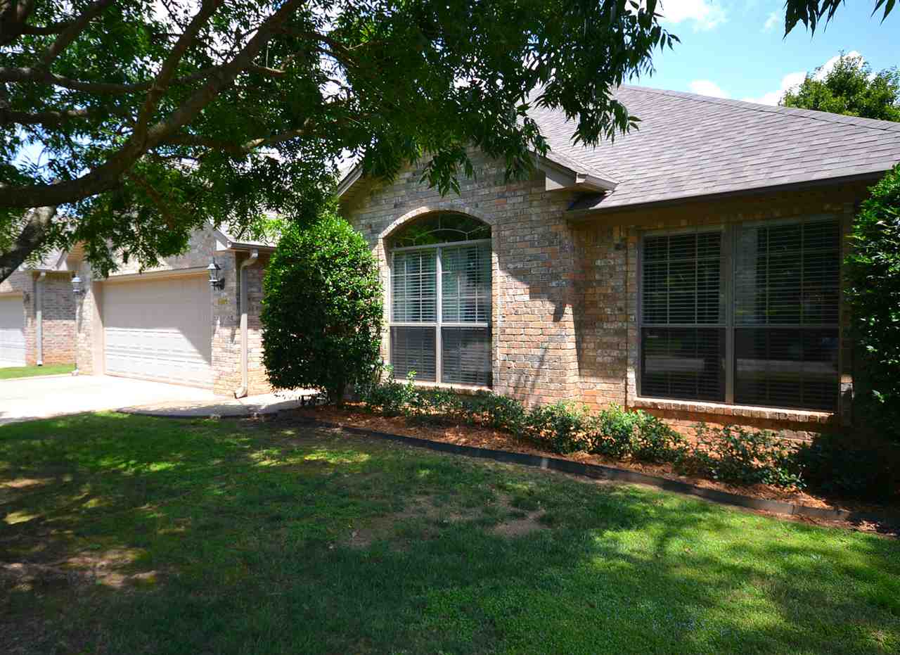 Oaks Bluff - Residential