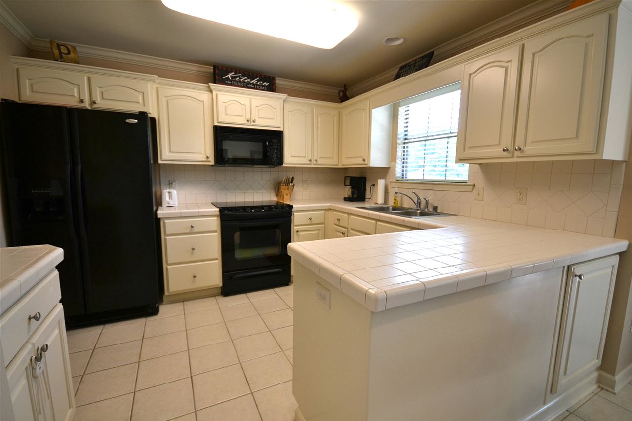 Oaks Bluff - Residential