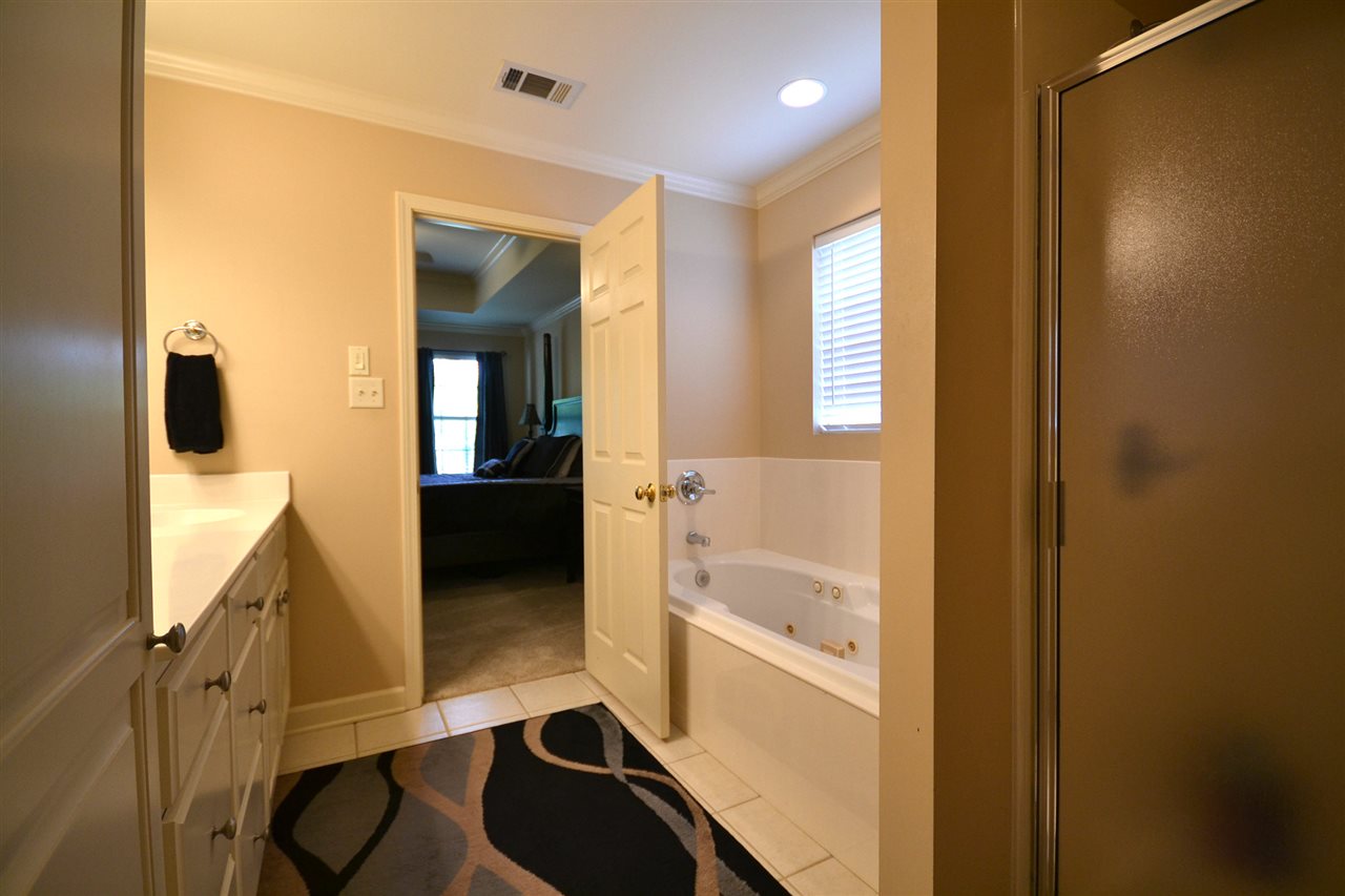 Oaks Bluff - Residential