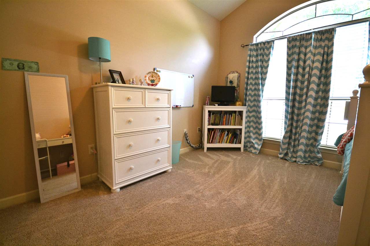 Oaks Bluff - Residential
