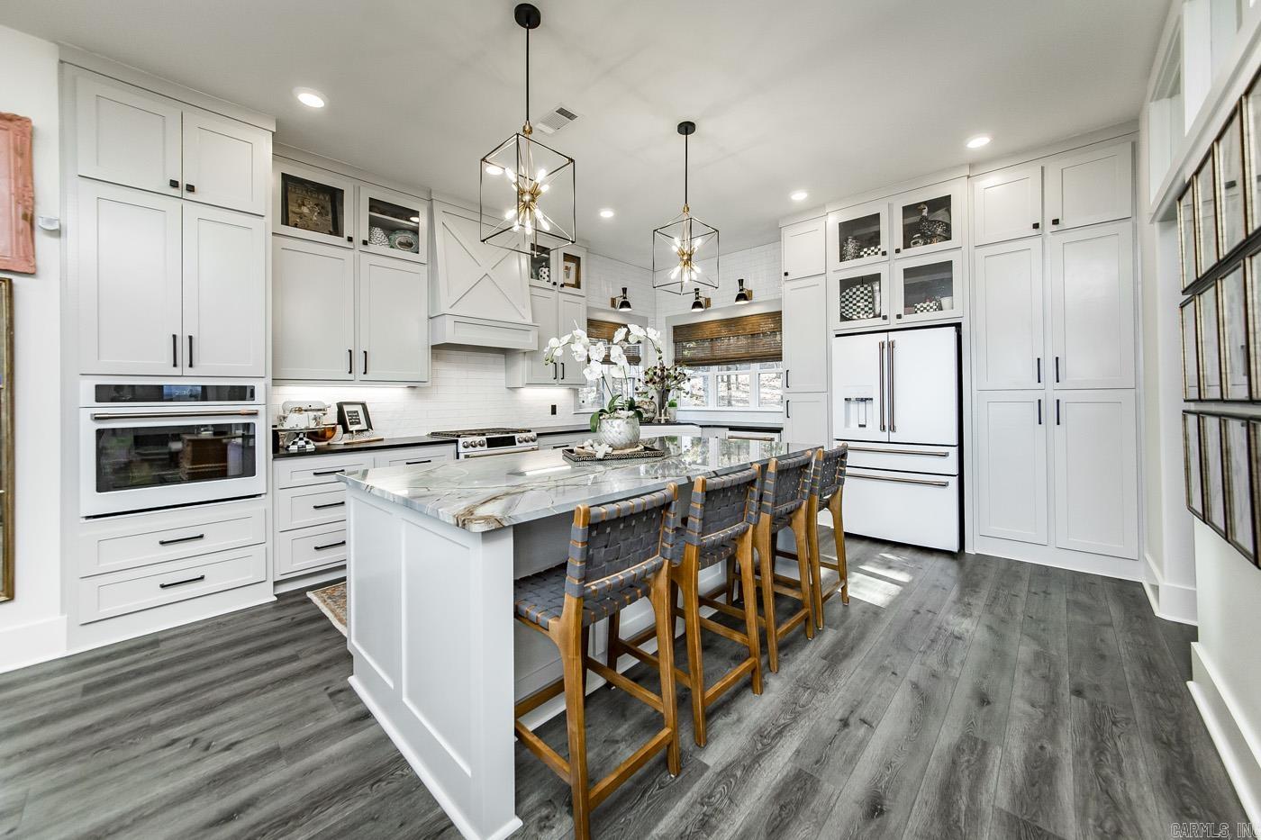 DIAMOND BLUFF ESTATES EAST - Residential