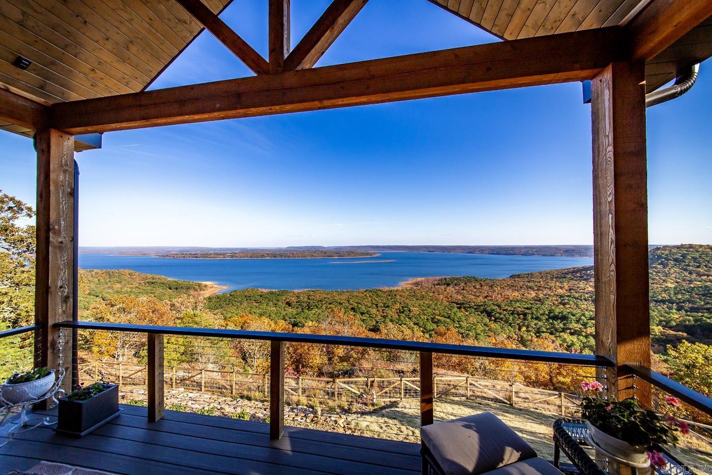 DIAMOND BLUFF ESTATES EAST - Residential