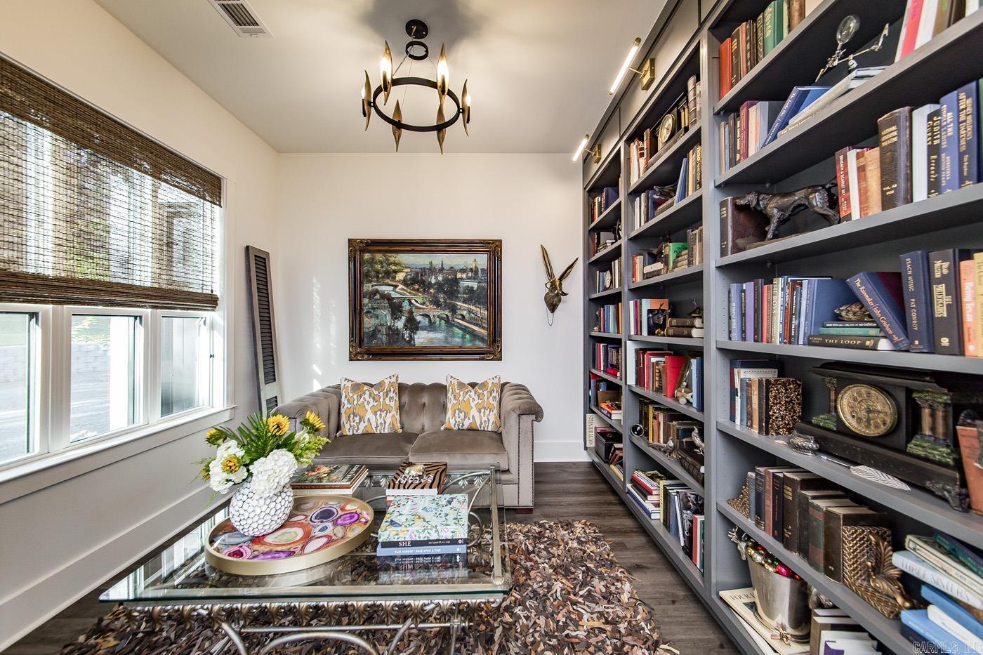 DIAMOND BLUFF ESTATES EAST - Residential