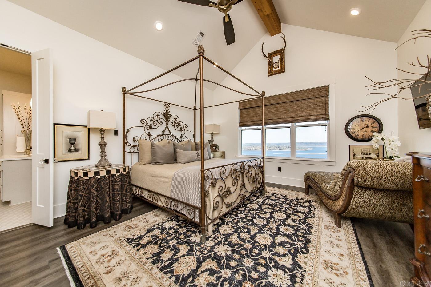 DIAMOND BLUFF ESTATES EAST - Residential