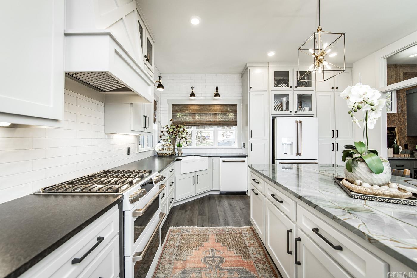 DIAMOND BLUFF ESTATES EAST - Residential