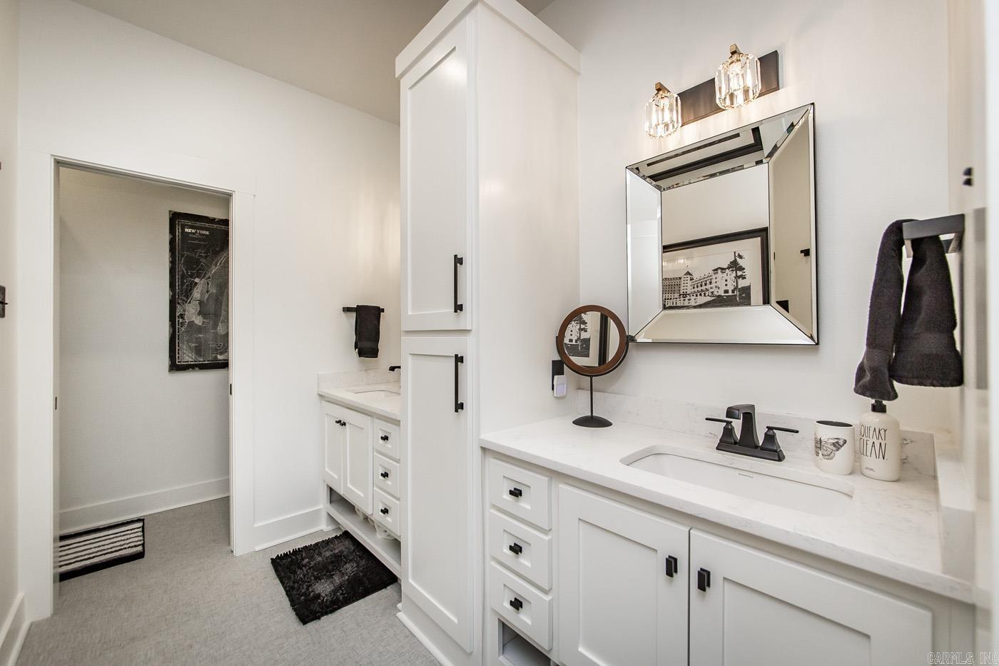 DIAMOND BLUFF ESTATES EAST - Residential