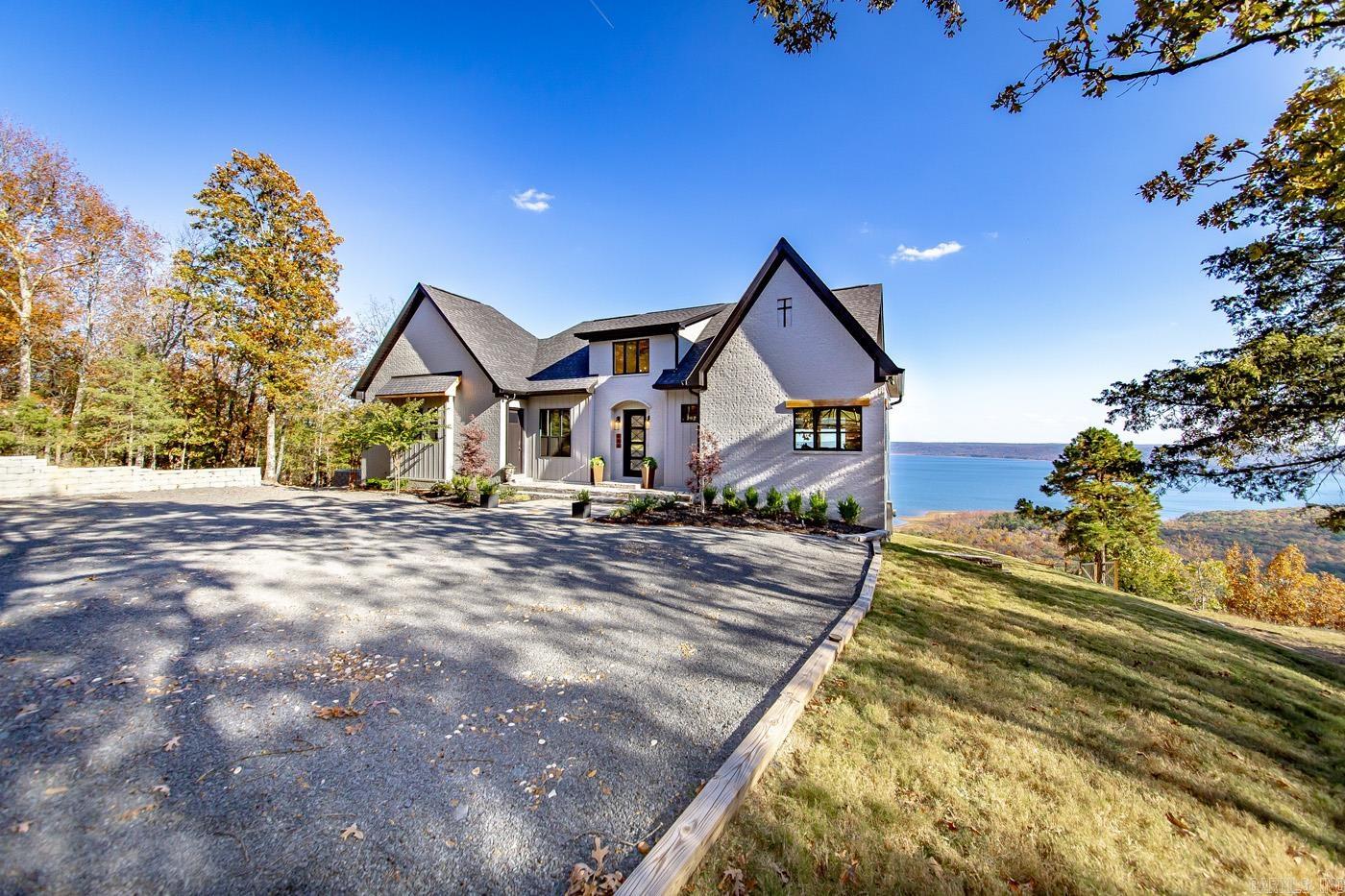 DIAMOND BLUFF ESTATES EAST - Residential