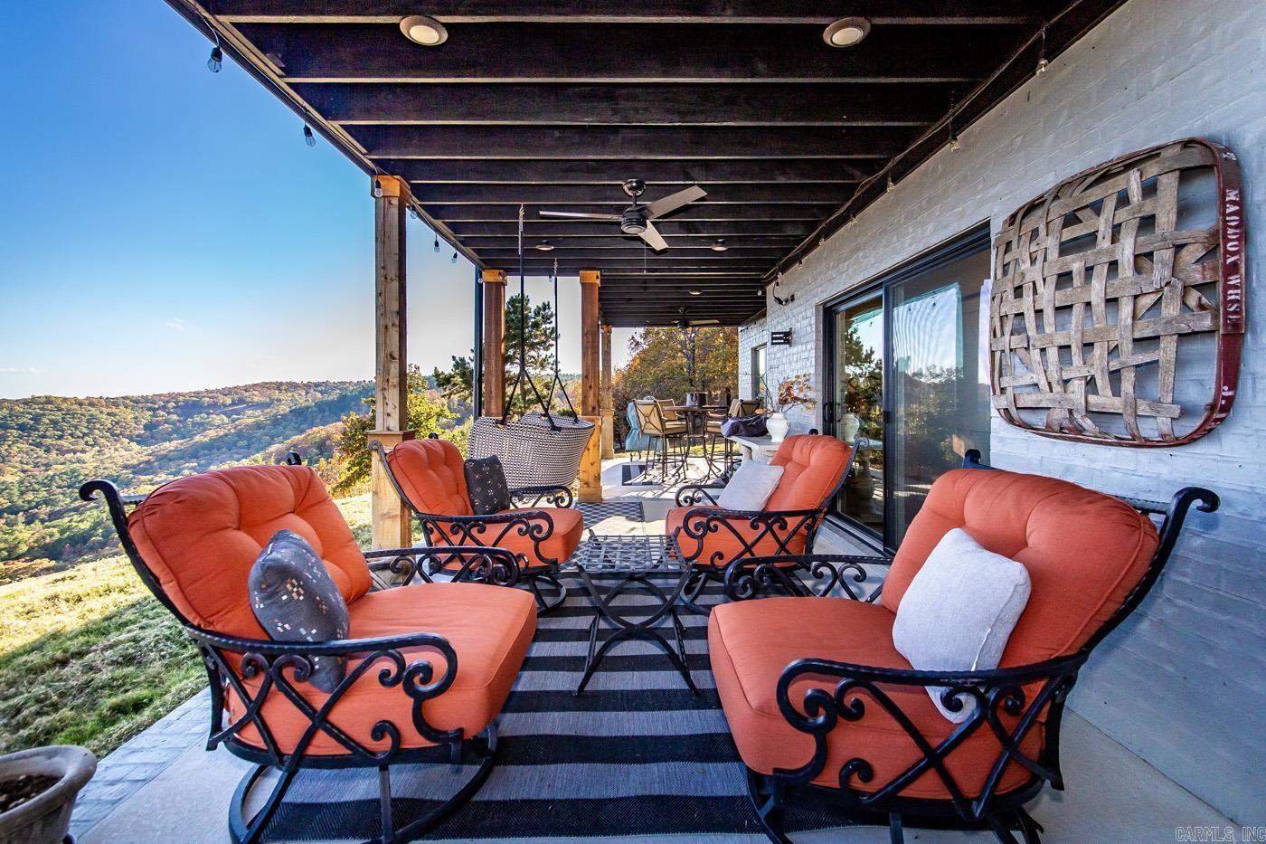DIAMOND BLUFF ESTATES EAST - Residential