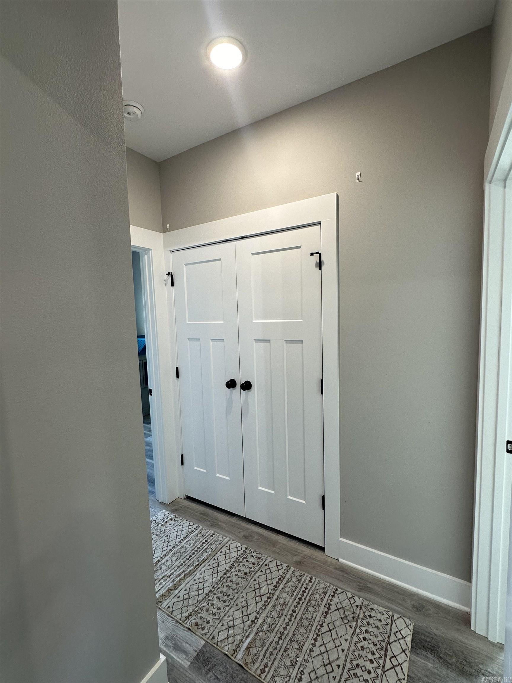 EAST MEADOW - Residential
