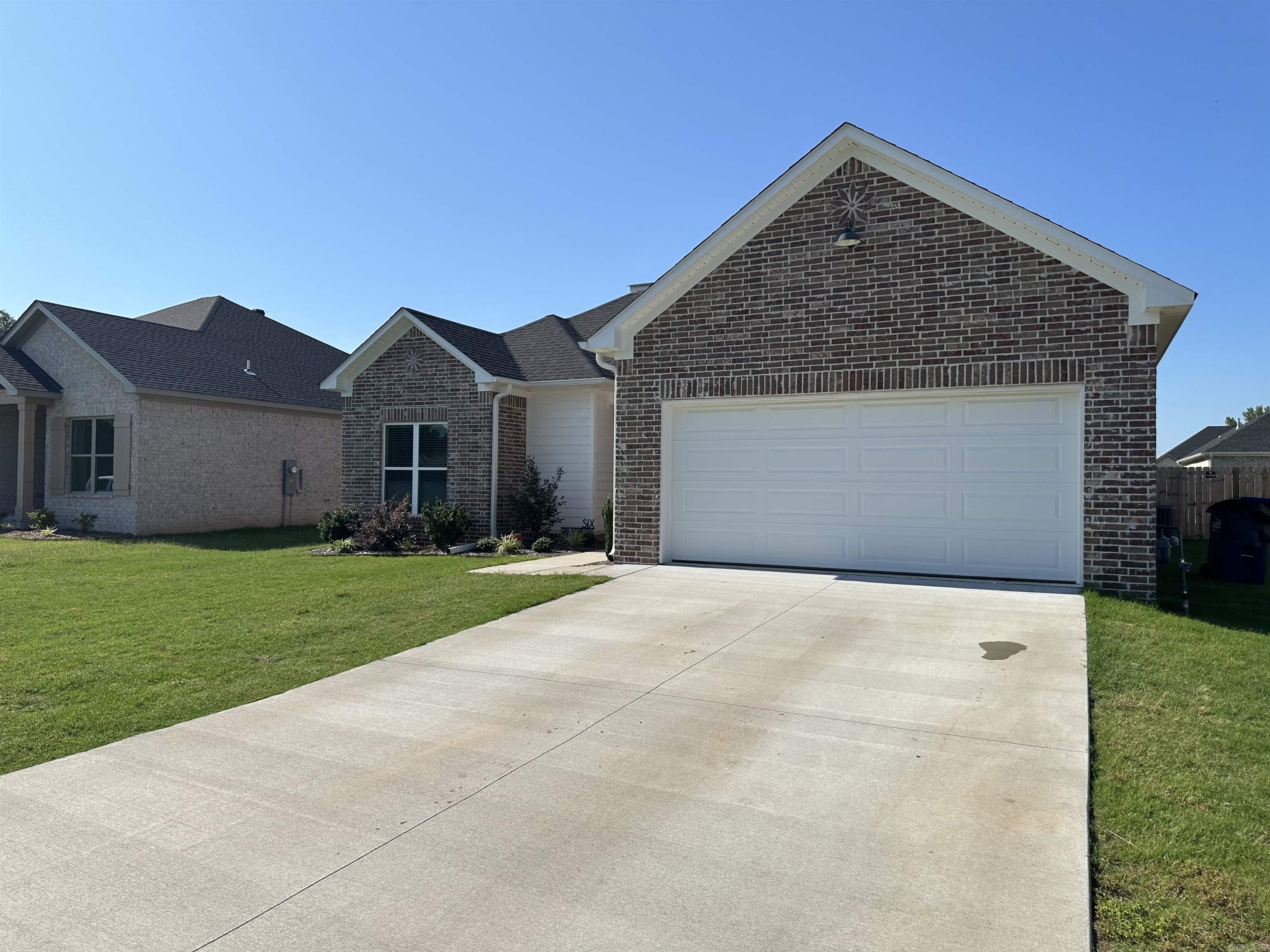 EAST MEADOW - Residential