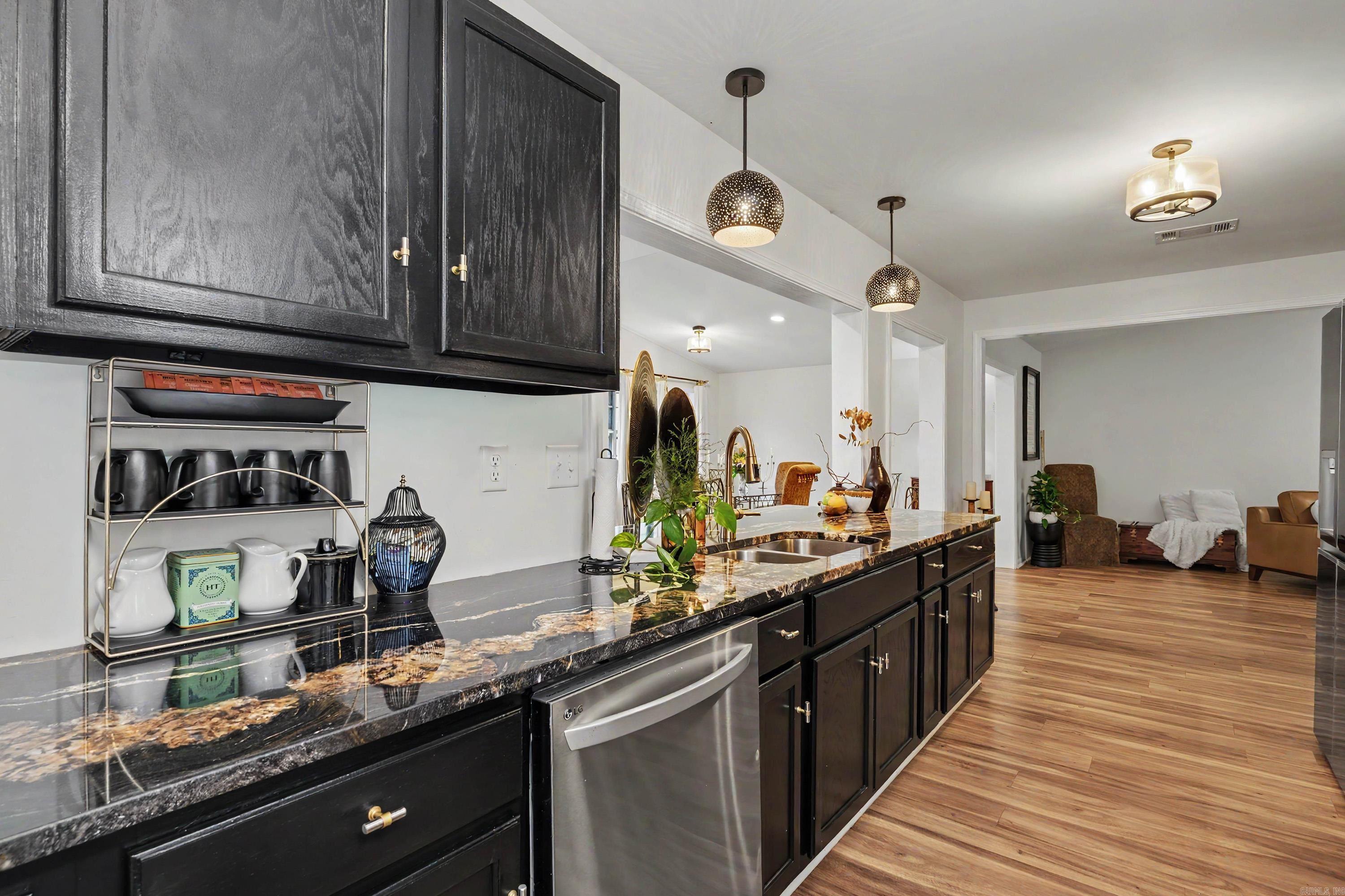 INDIAN HILLS - Residential