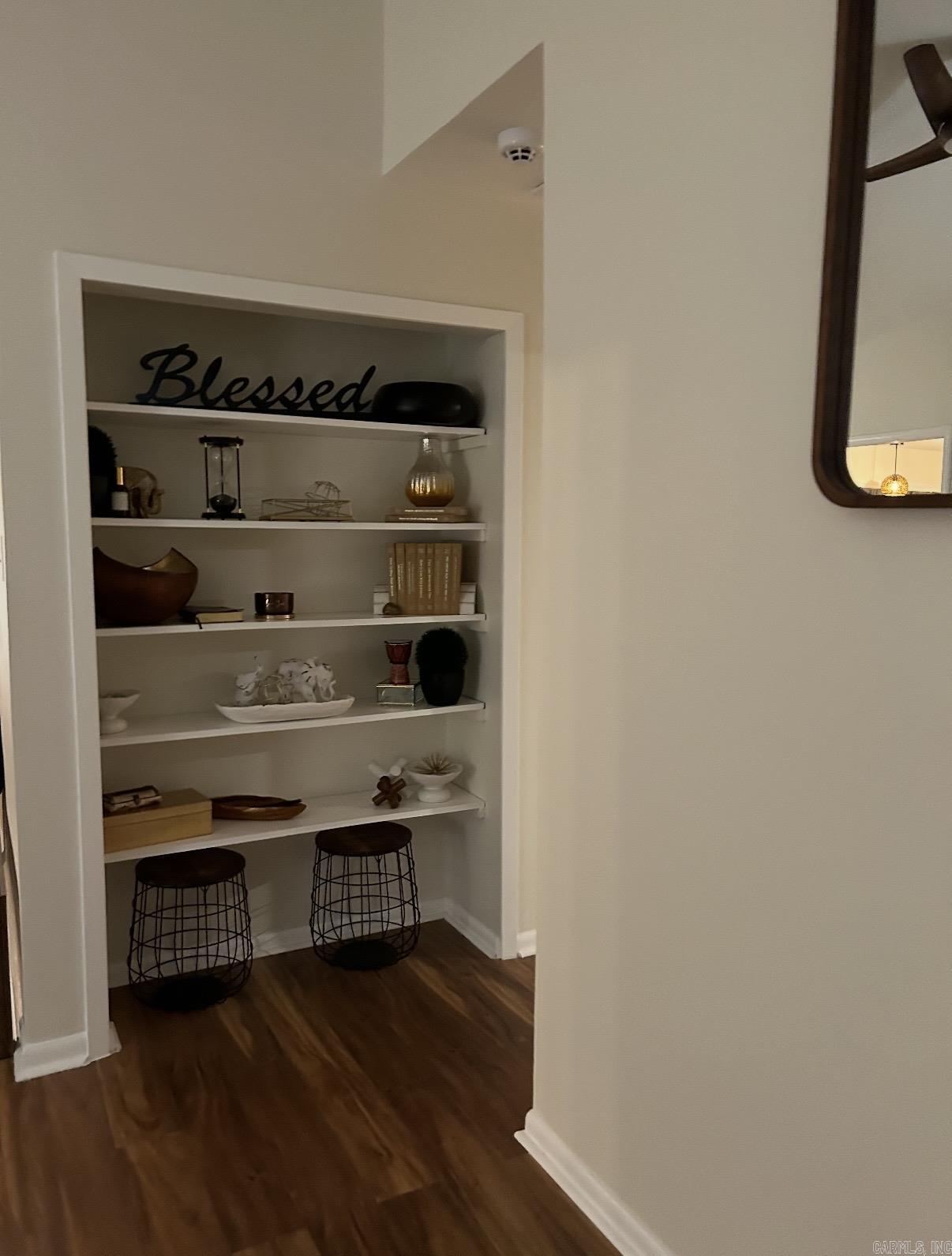 INDIAN HILLS - Residential