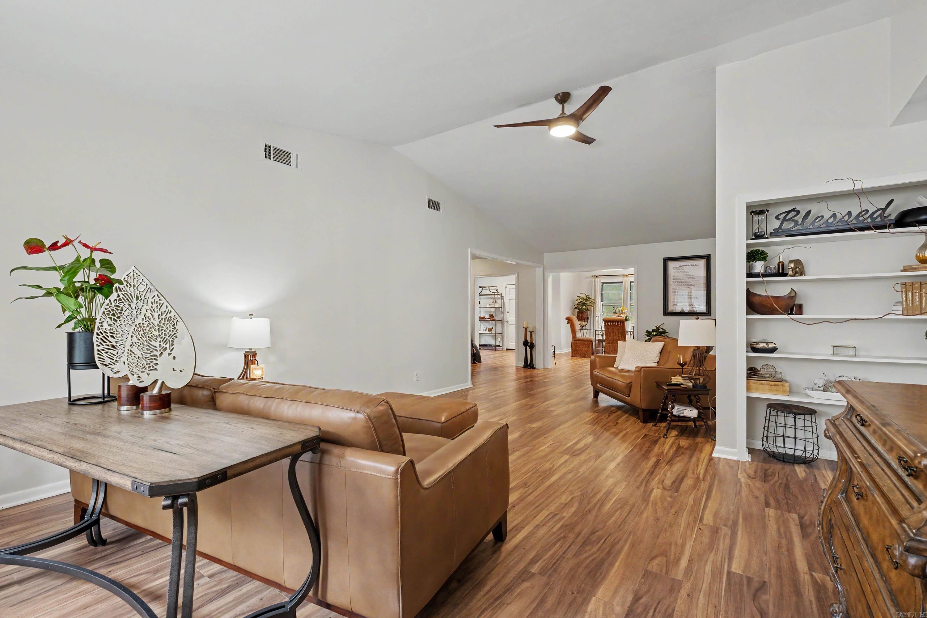 INDIAN HILLS - Residential