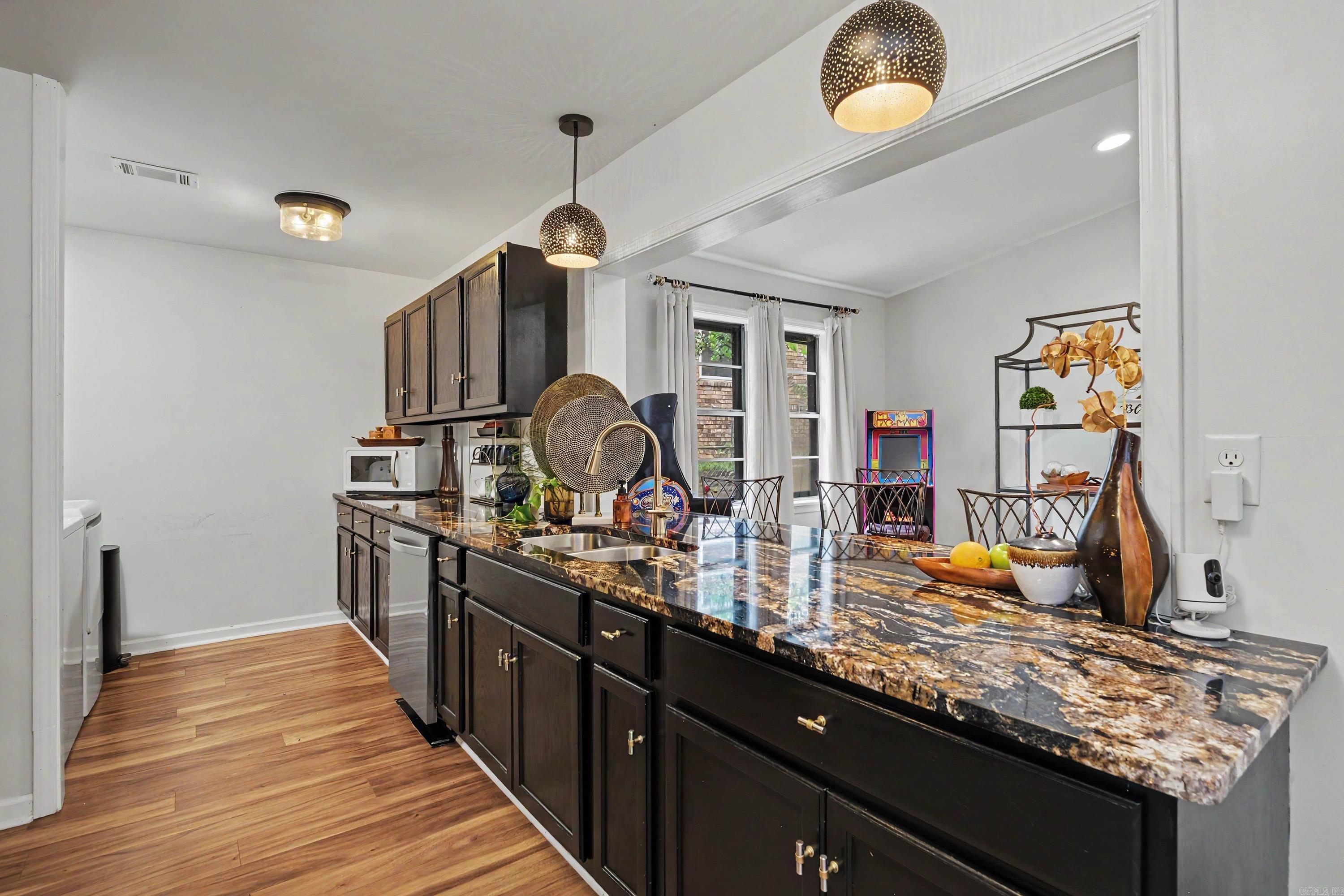INDIAN HILLS - Residential