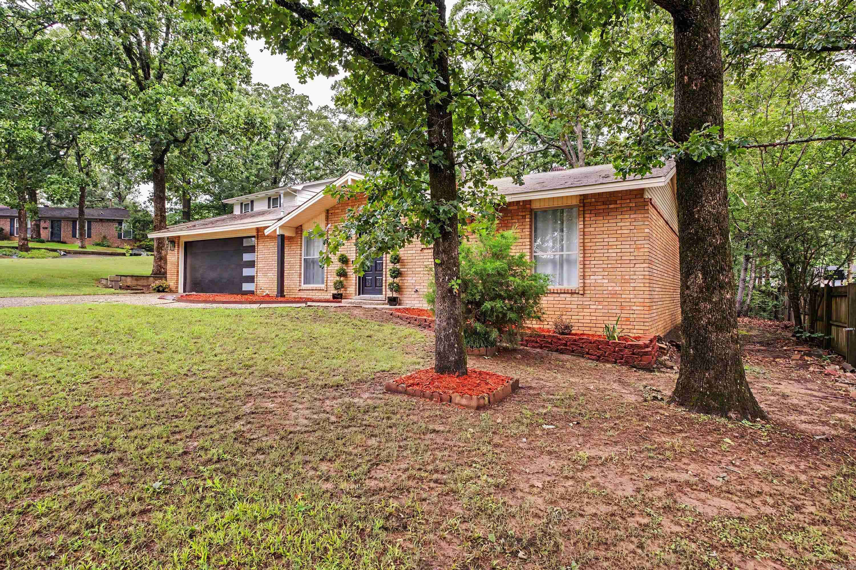 INDIAN HILLS - Residential