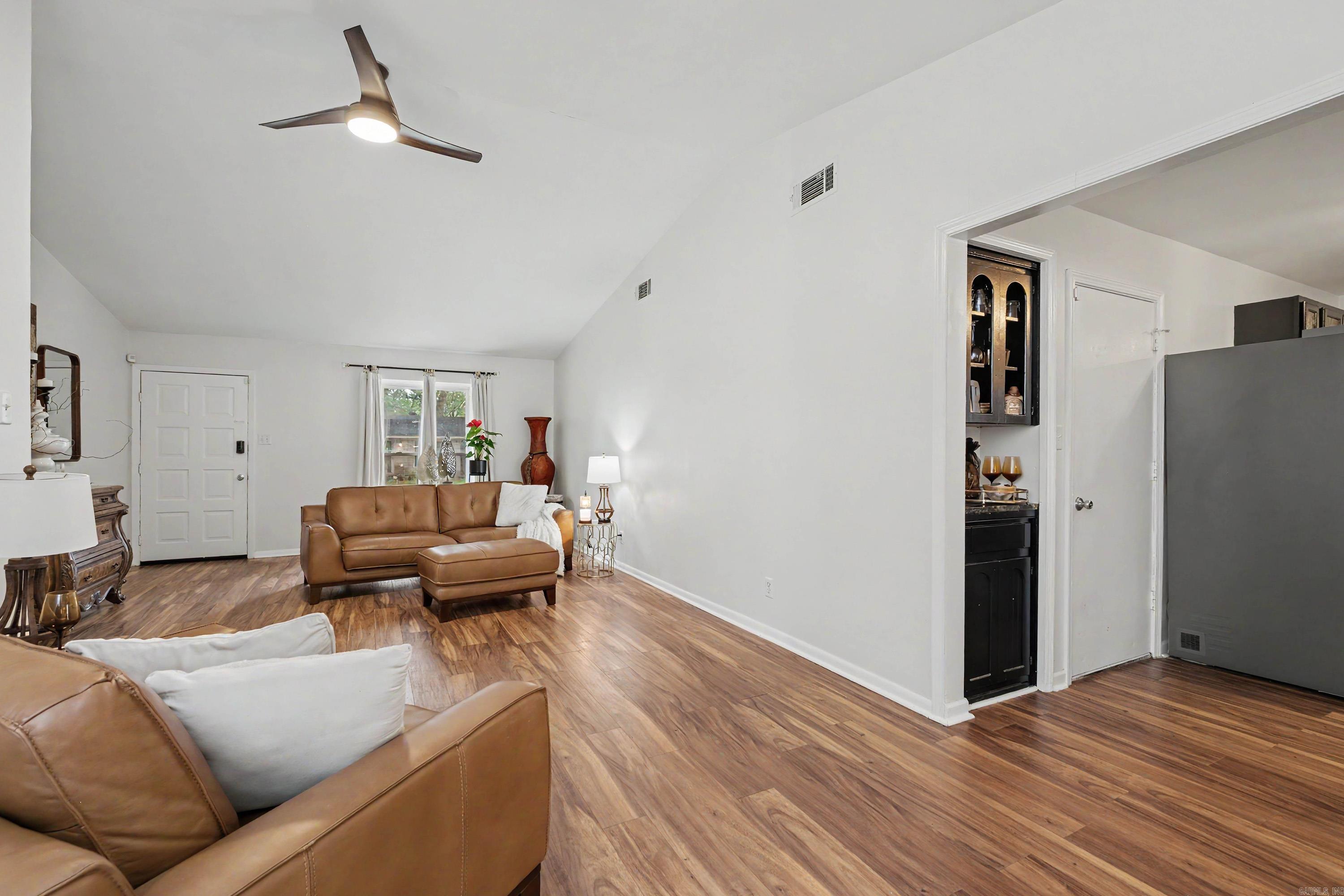 INDIAN HILLS - Residential