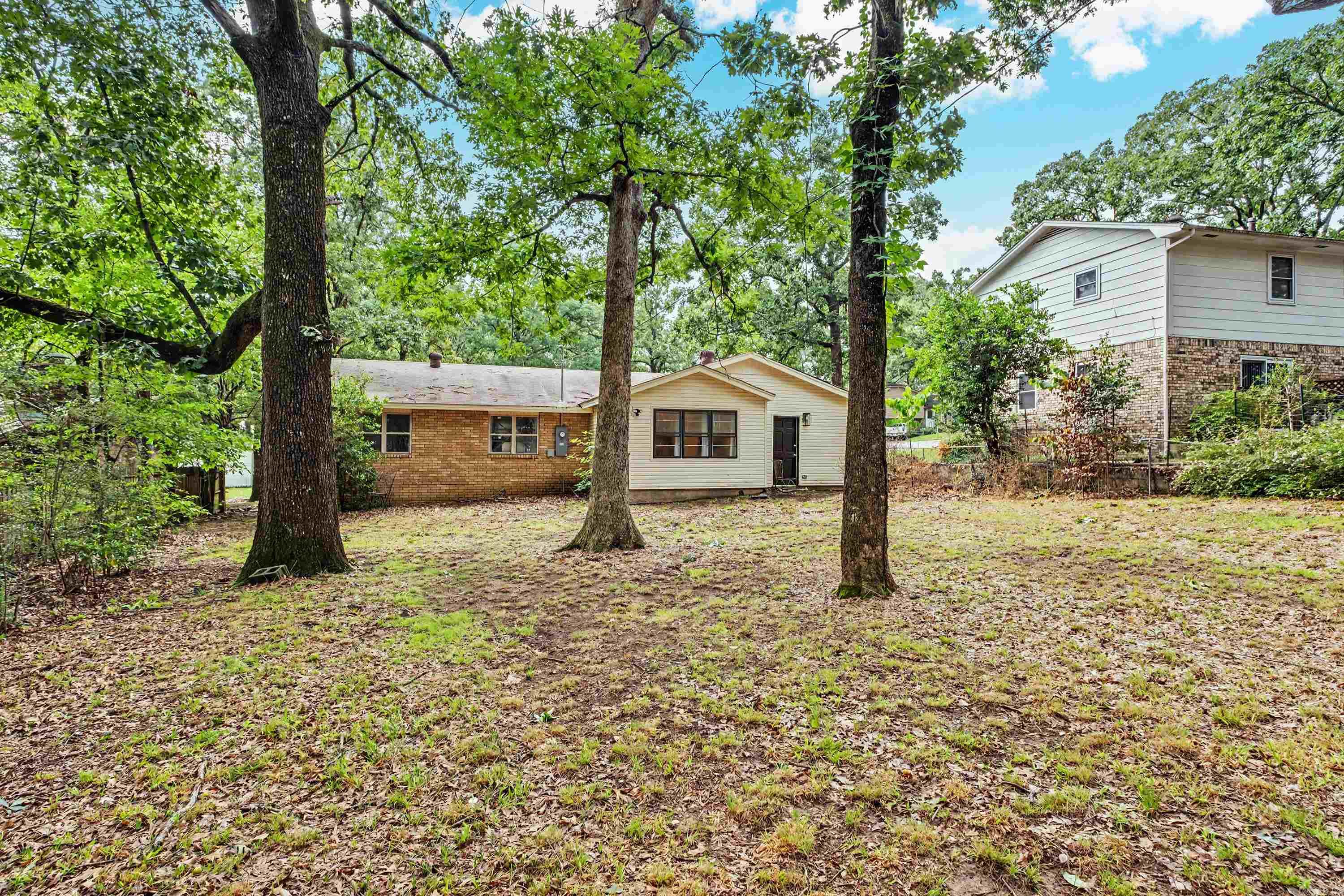 INDIAN HILLS - Residential