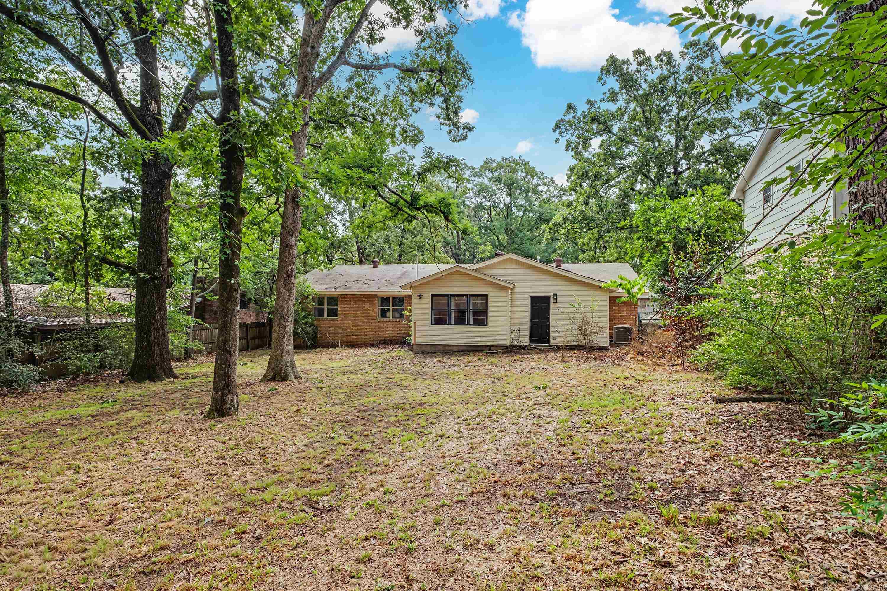 INDIAN HILLS - Residential
