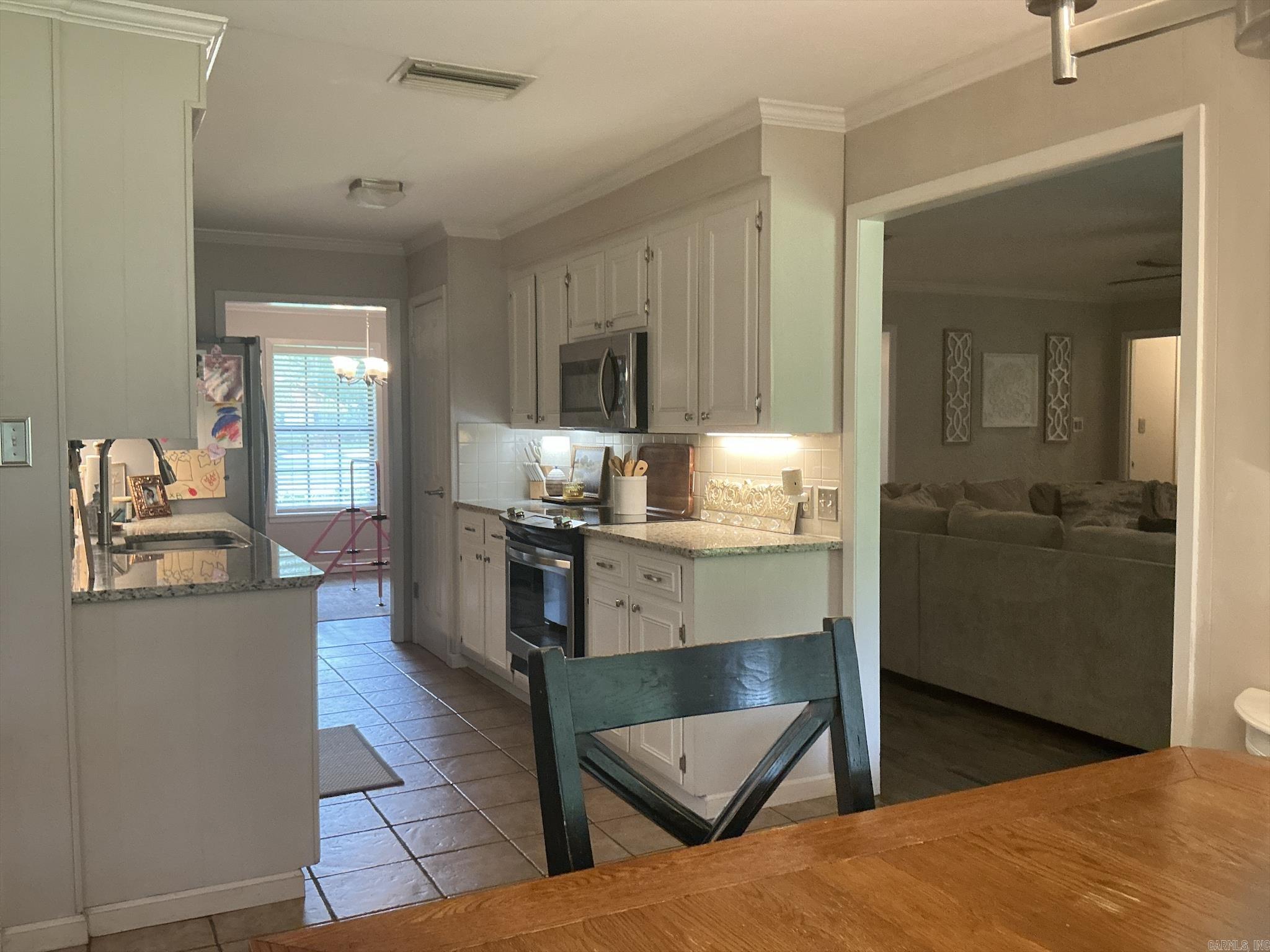 BEVERLY PLACE - Residential