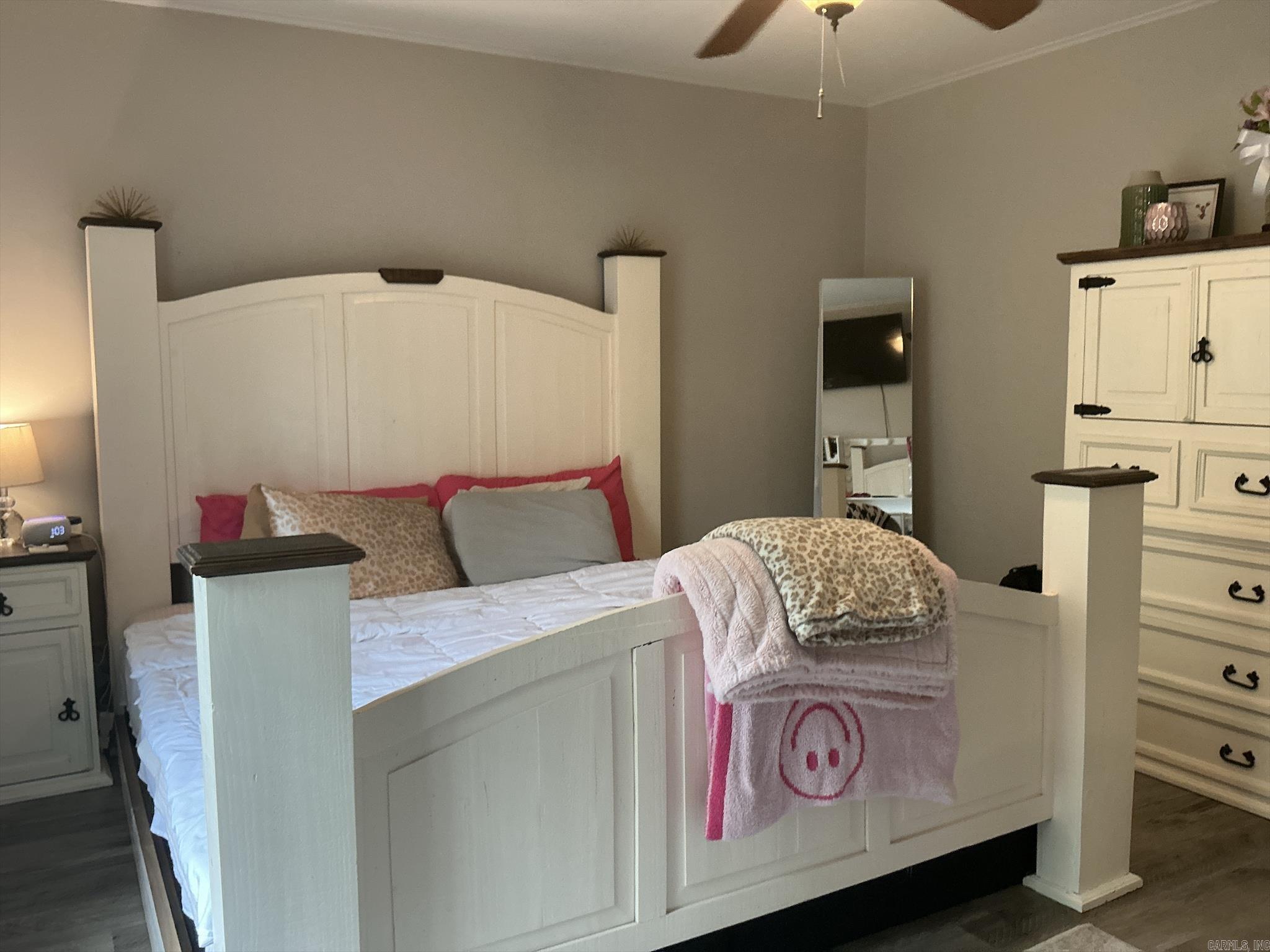 BEVERLY PLACE - Residential